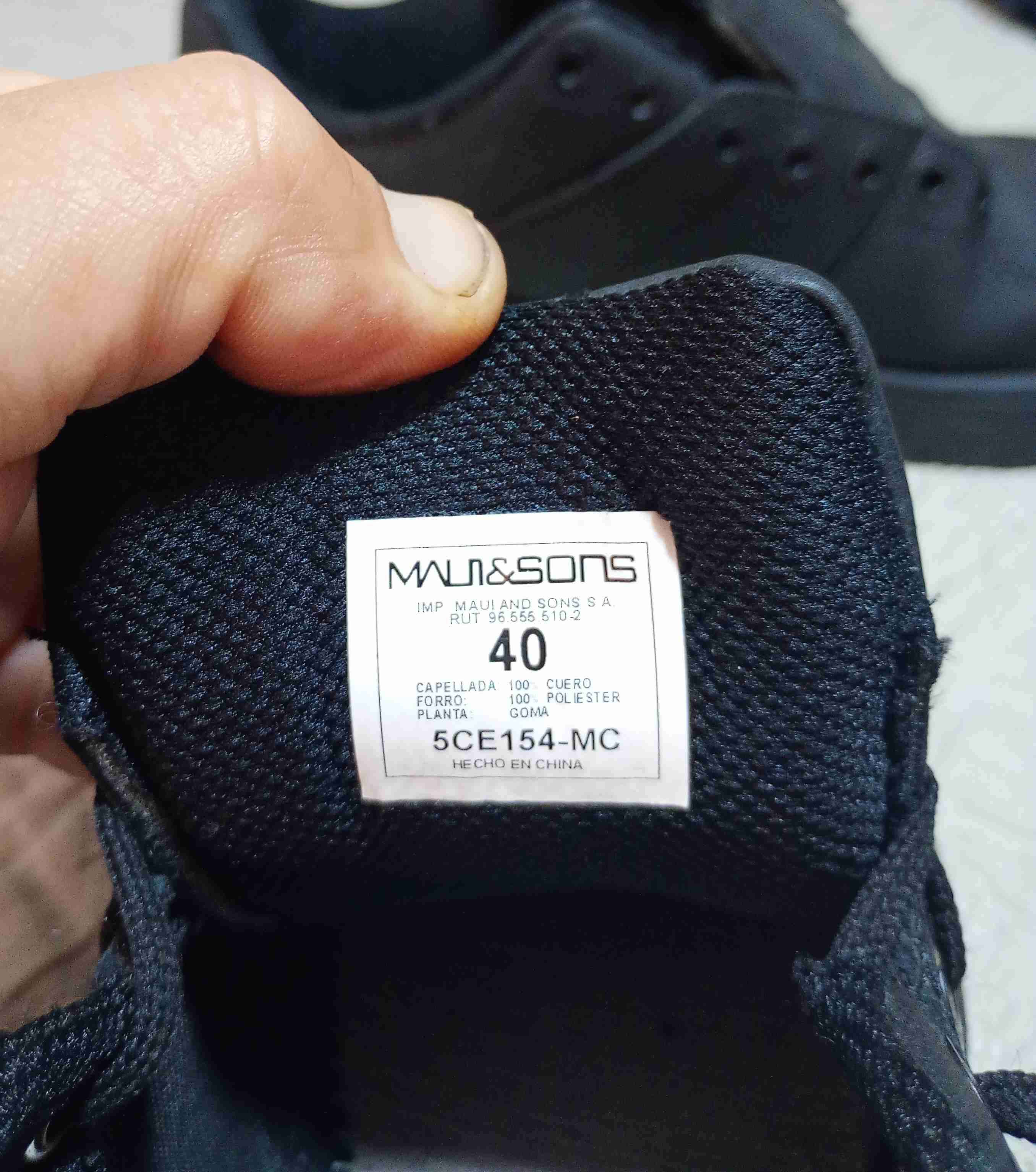 Zapatilla negra Maui & Sons - miniatura 2