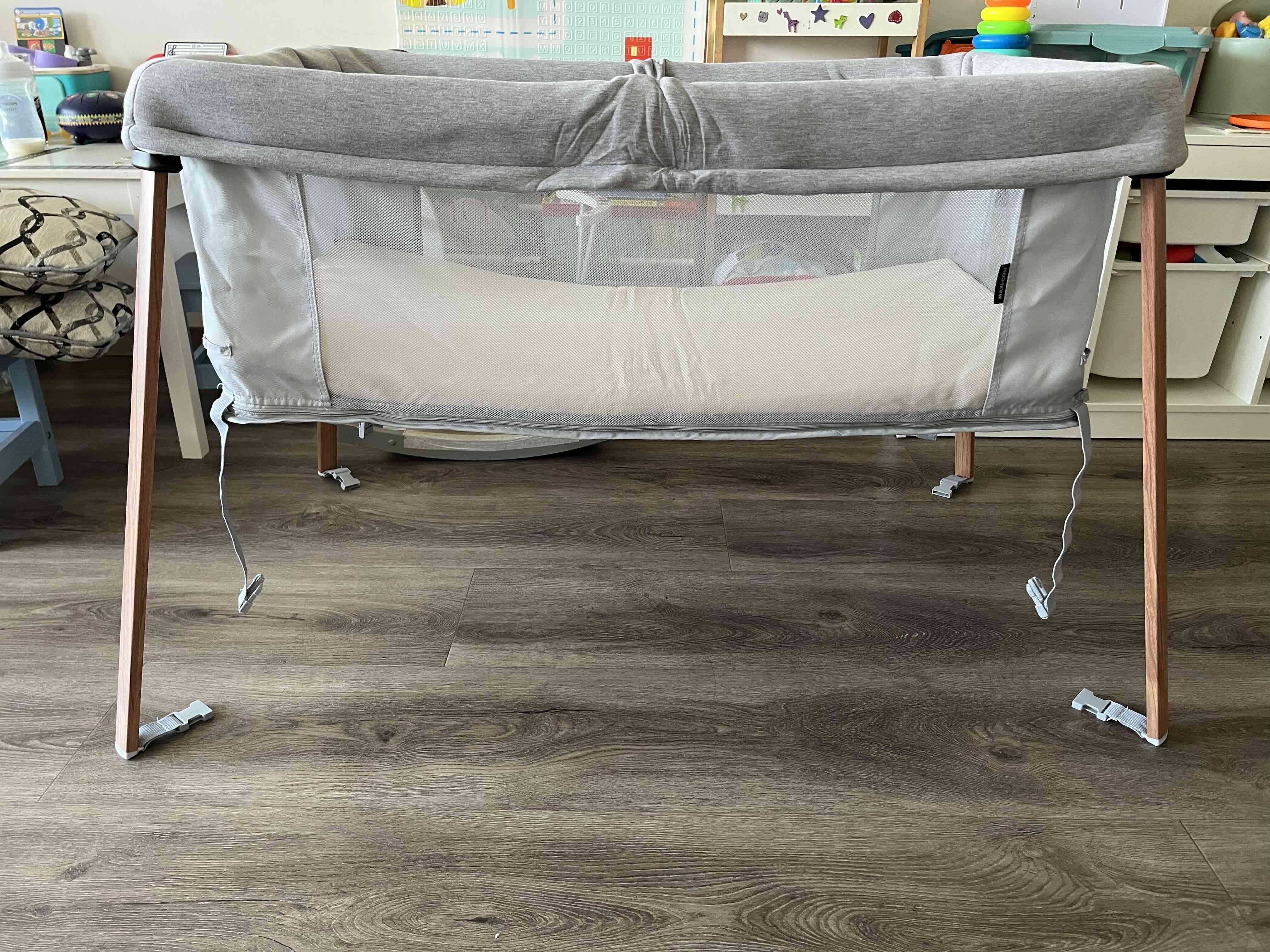 Cuna moises Maxi Cosi modelo Iris Essential Grey - miniatura 2