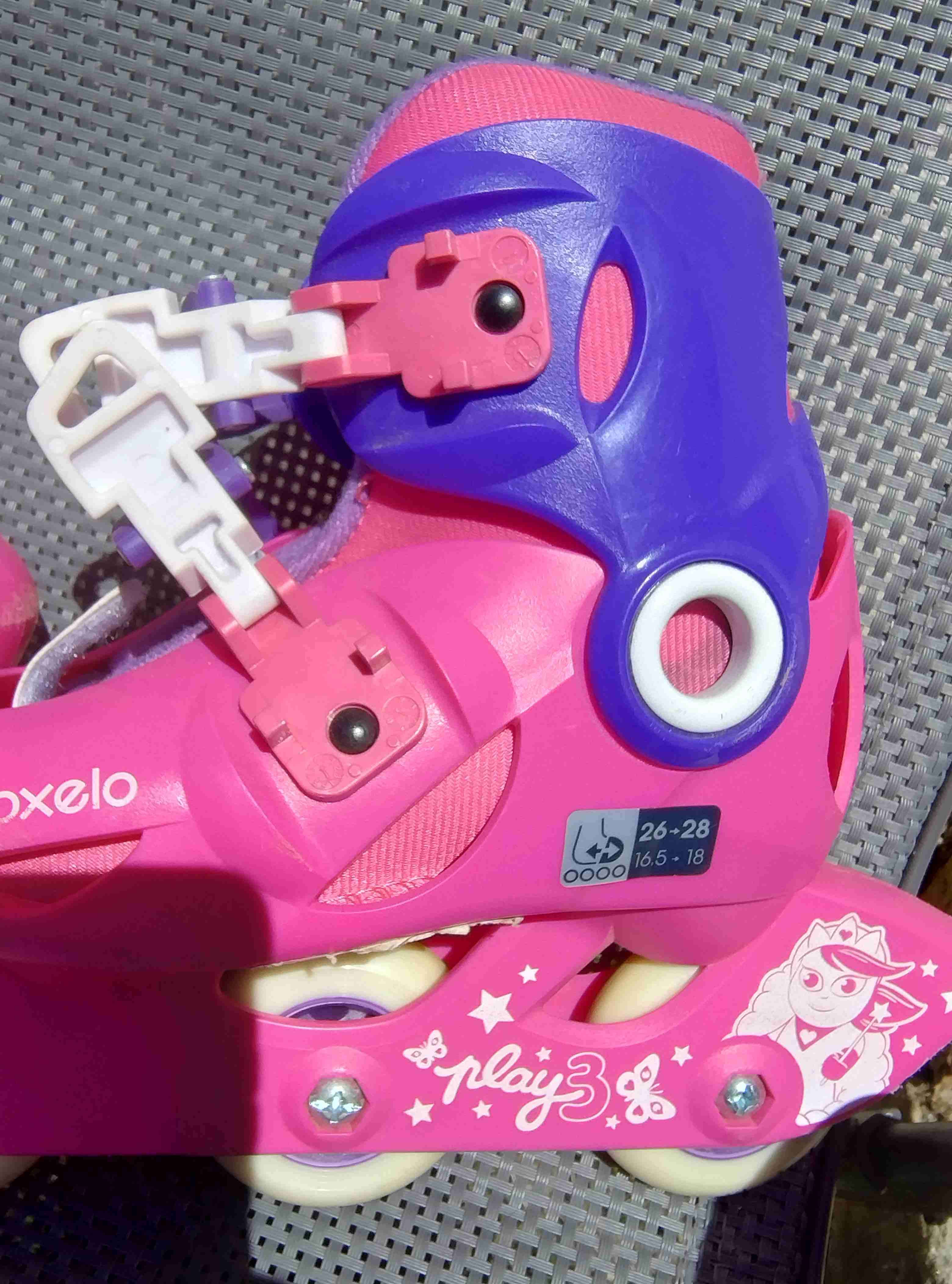 Patines infantiles y casco rosa - miniatura 2