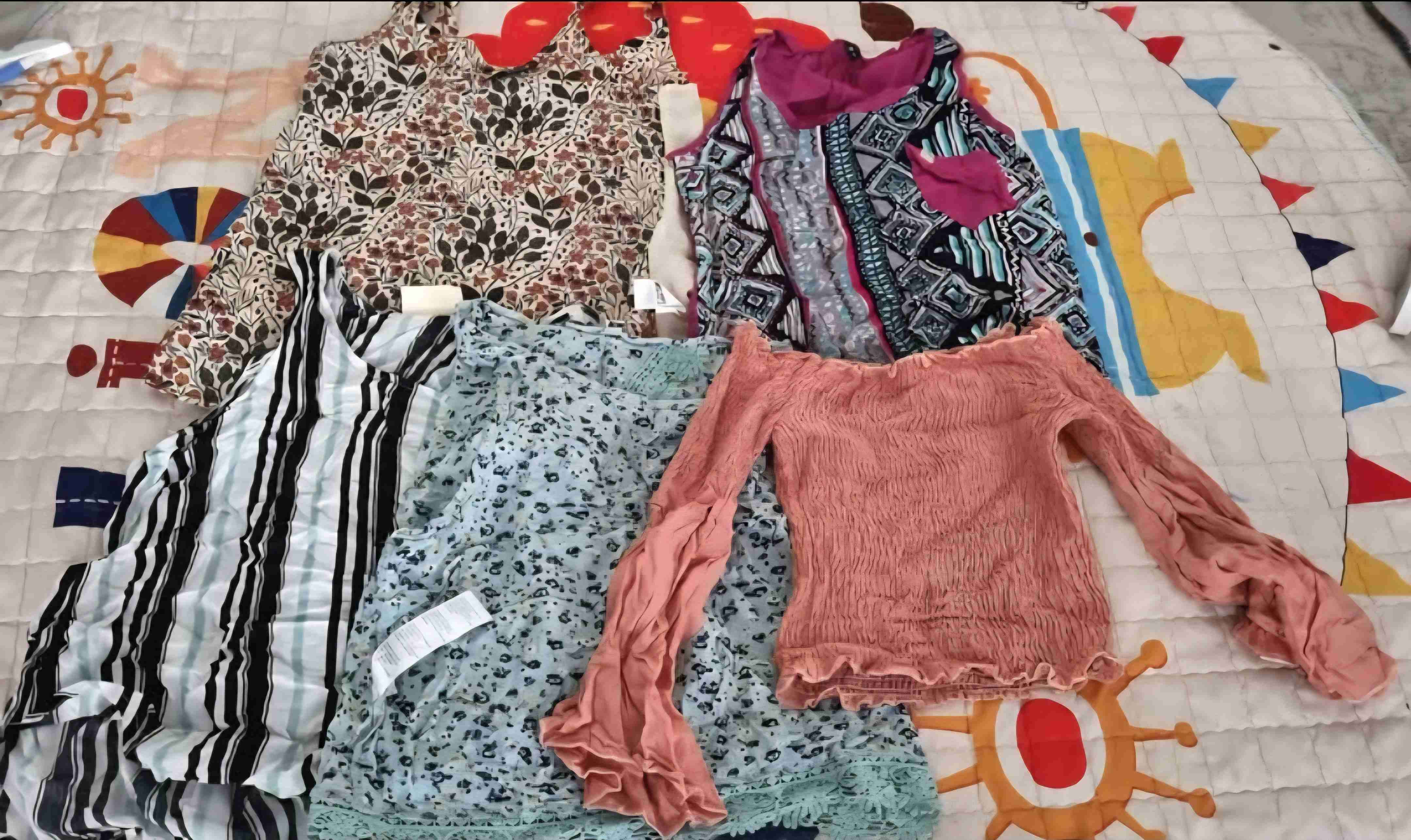 Lote de blusas variadas para mujer