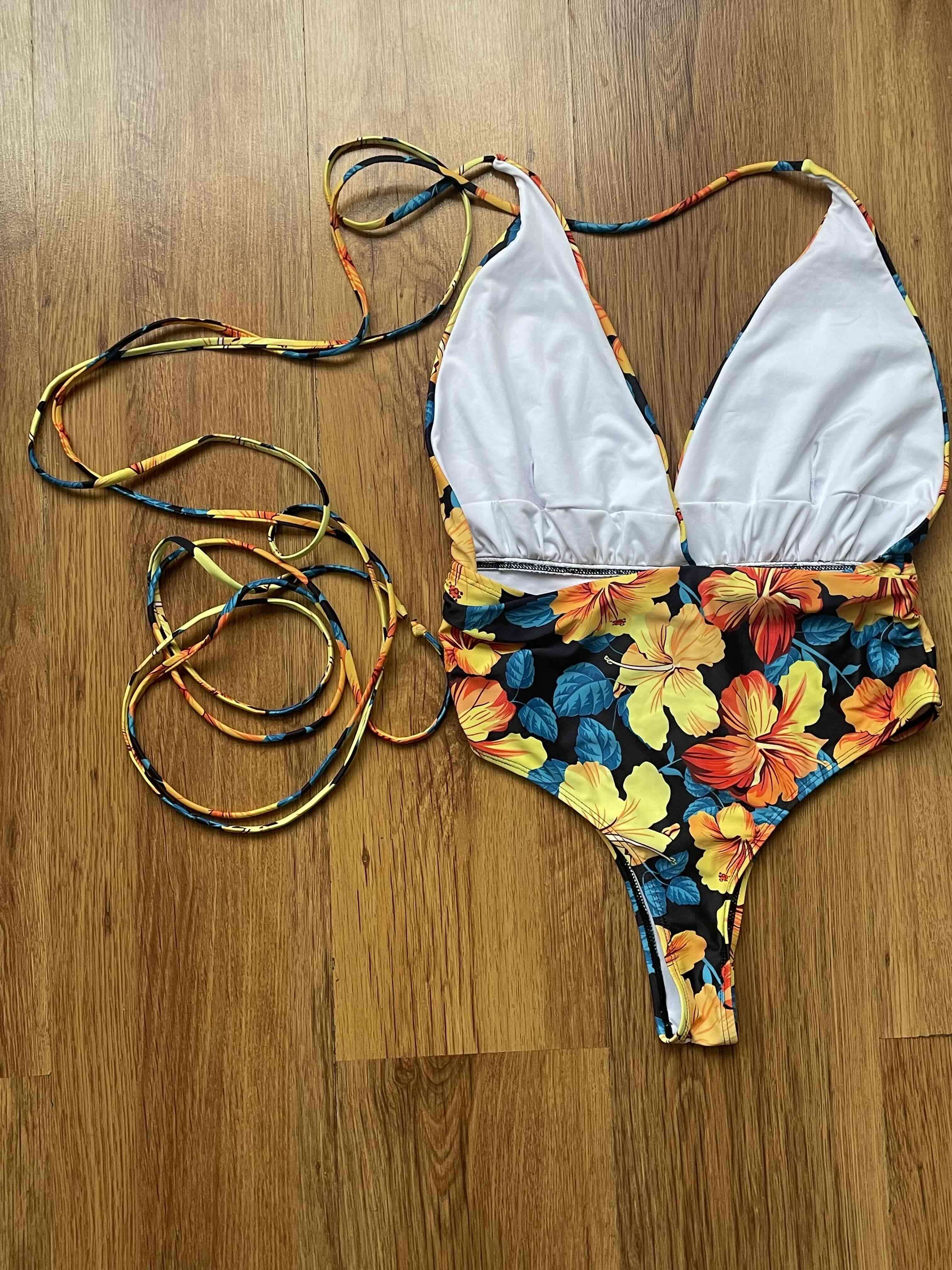 Traje de baño Talla L - 2