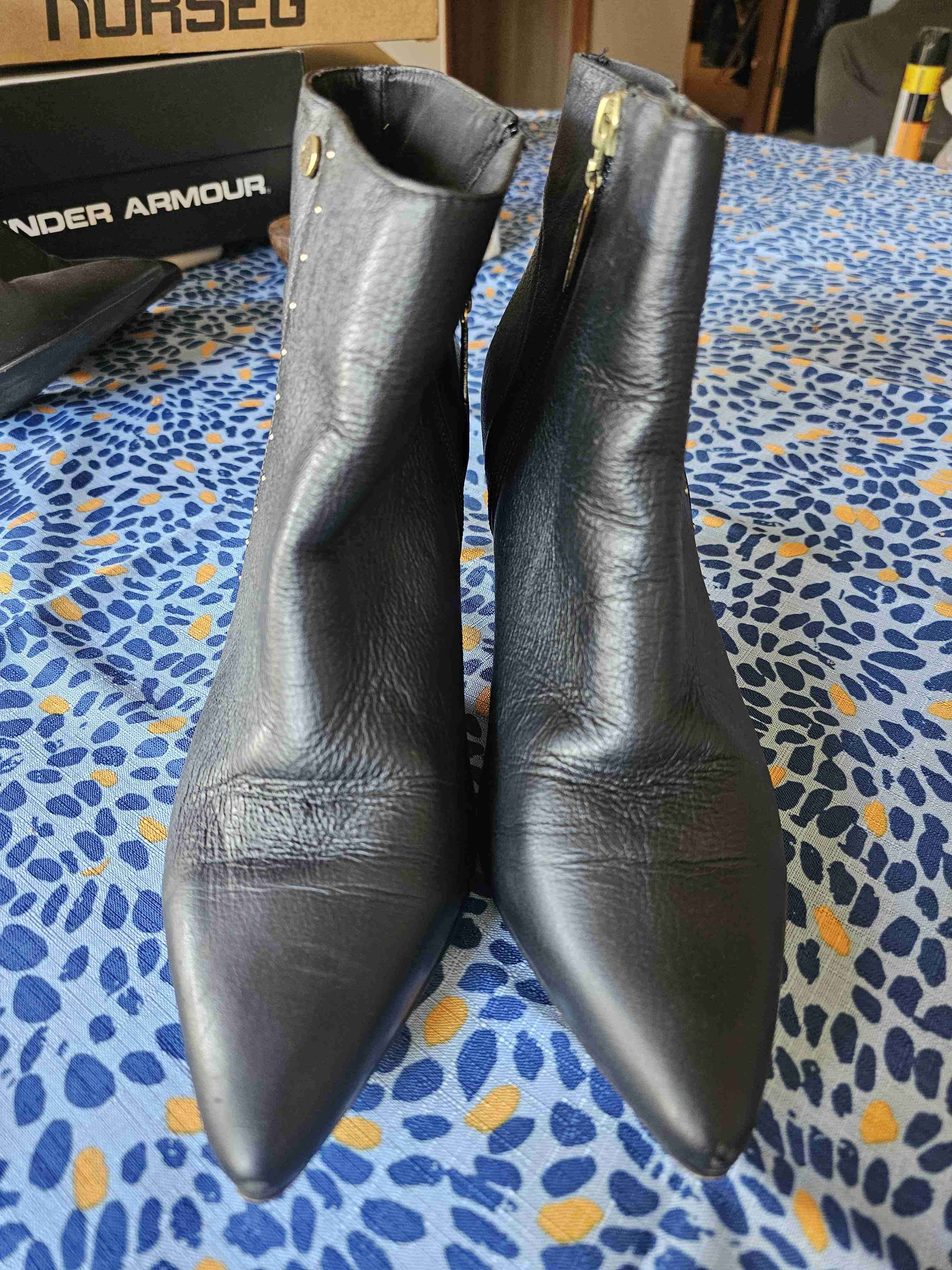 Botines negros de cuerina con taco - miniatura 4