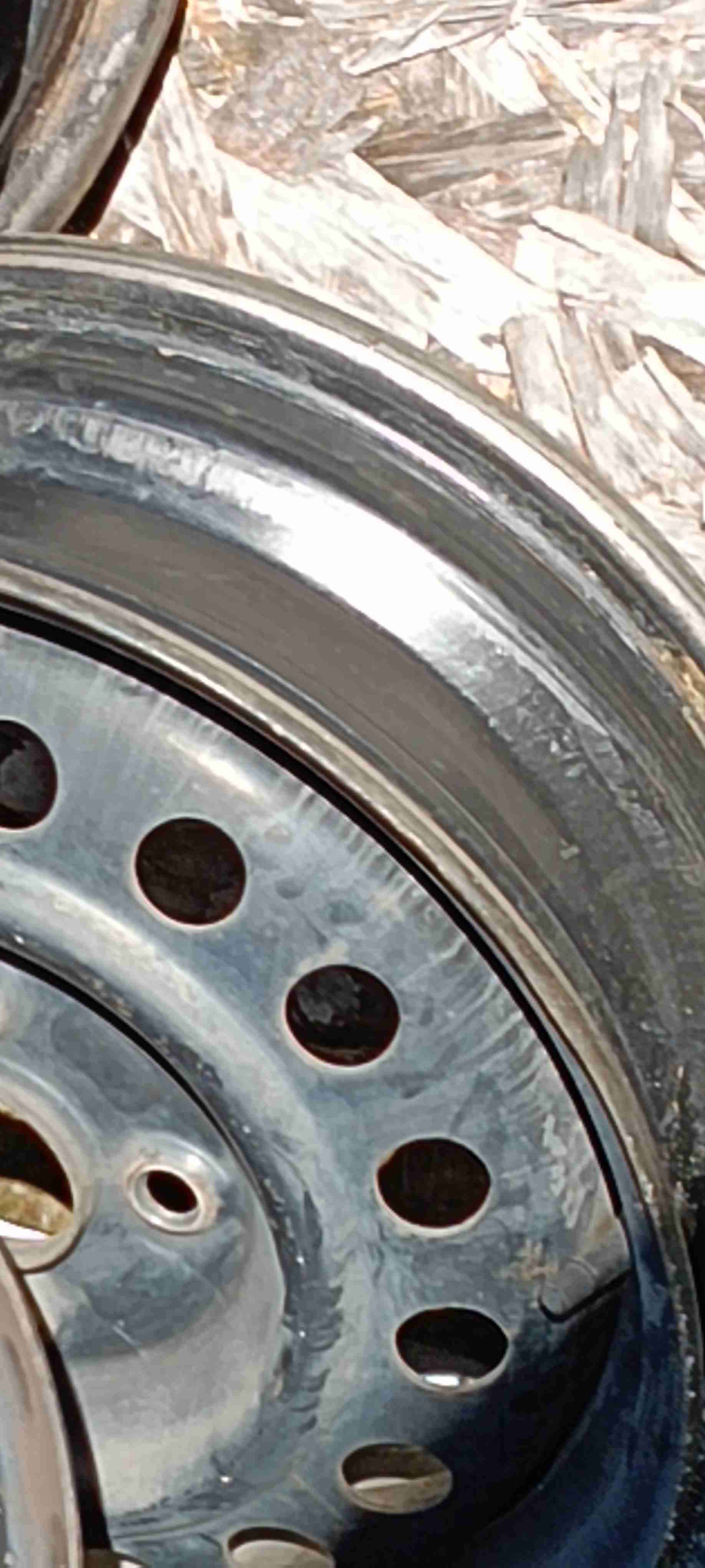 Llanta de acero aro 14 4x100 usada para auto - miniatura 5