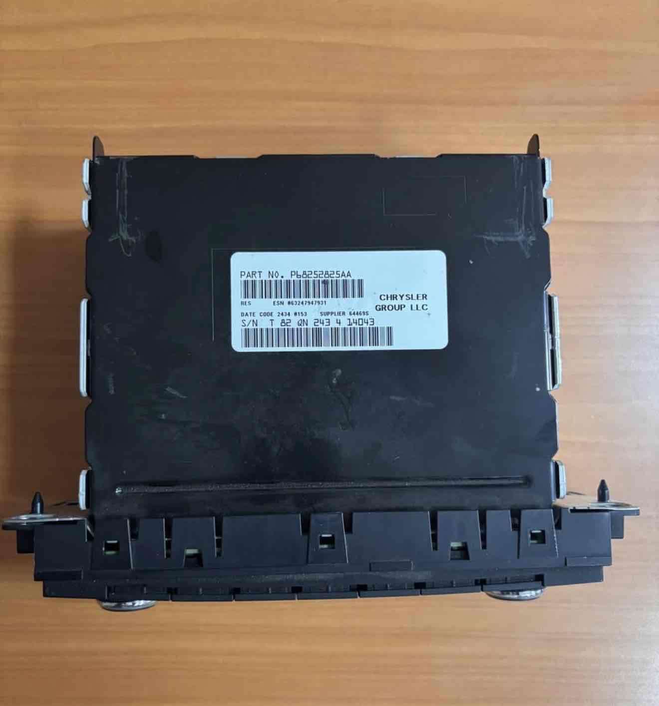 Radio original jeep wrangler 2015 - miniatura 2