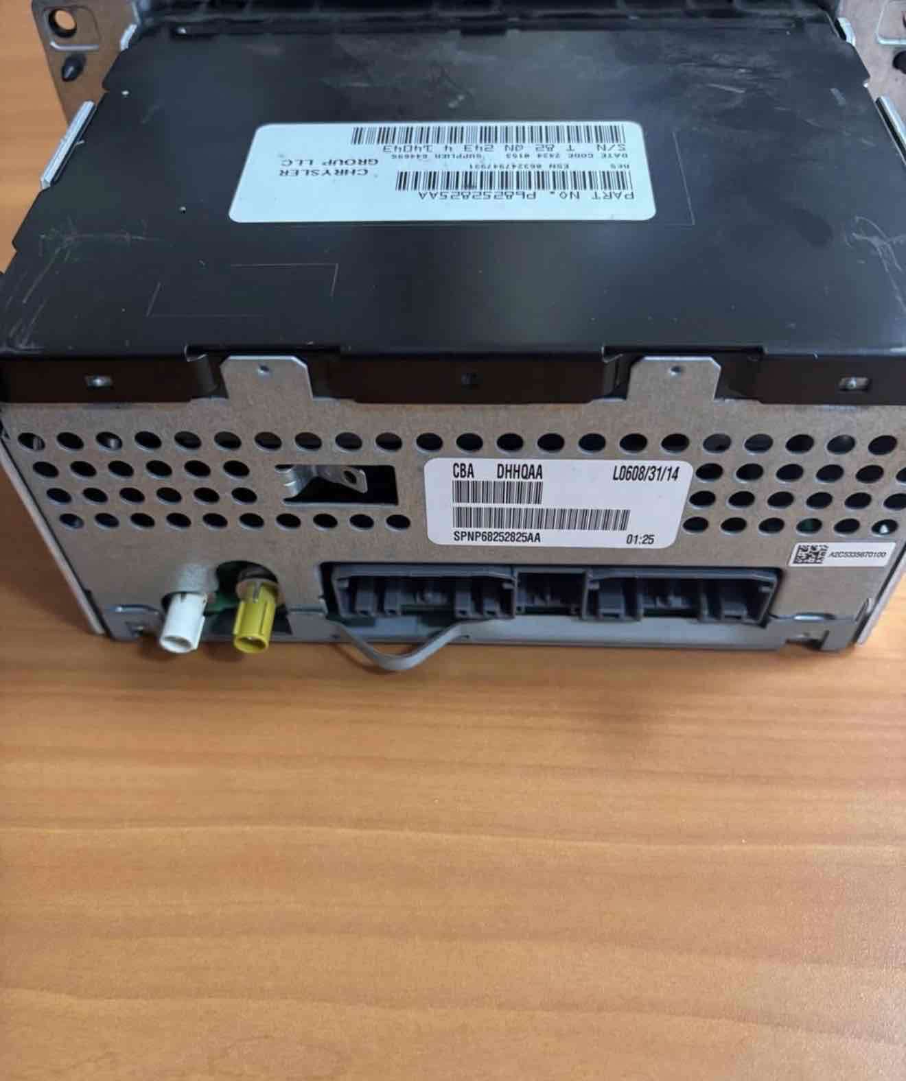 Radio original jeep wrangler 2015 - miniatura 3