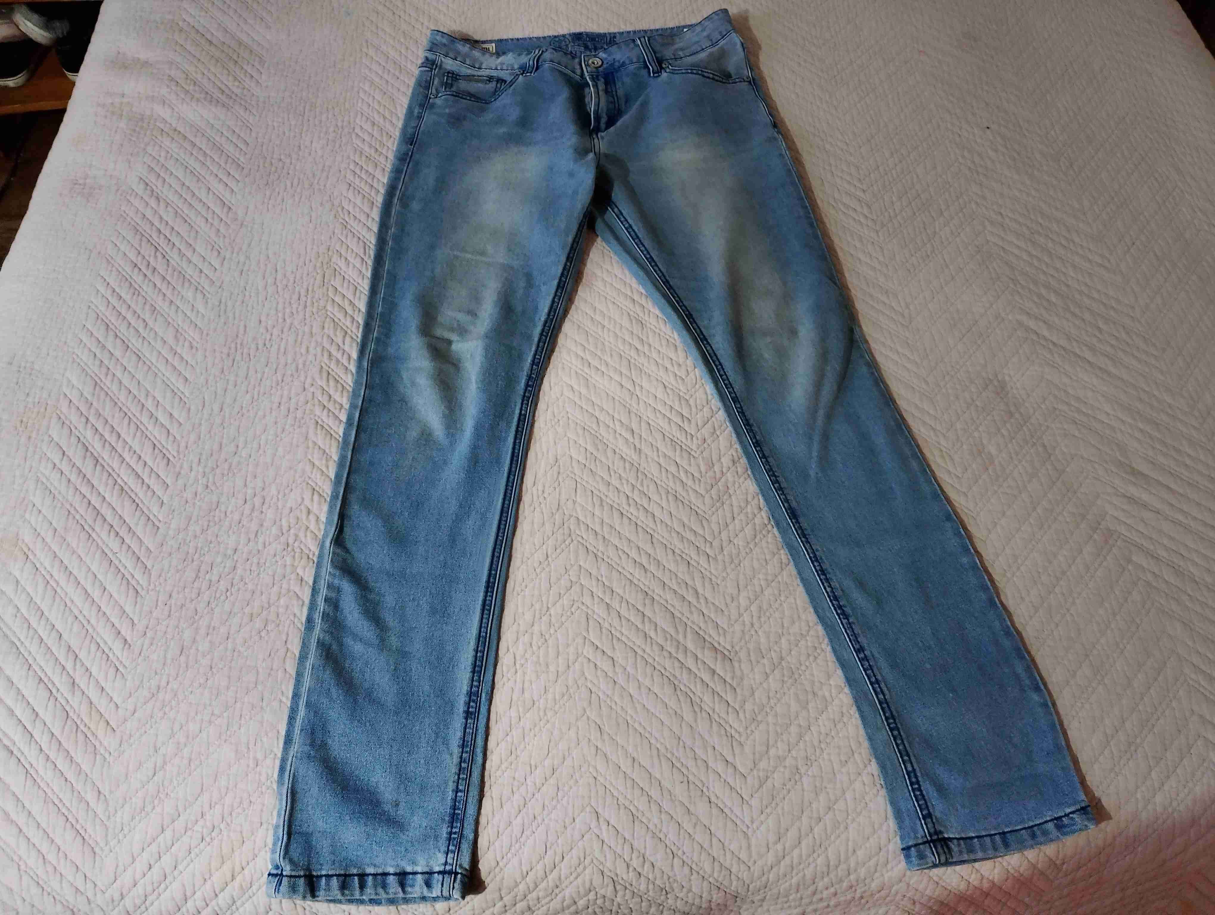 Jeans azul ajustados