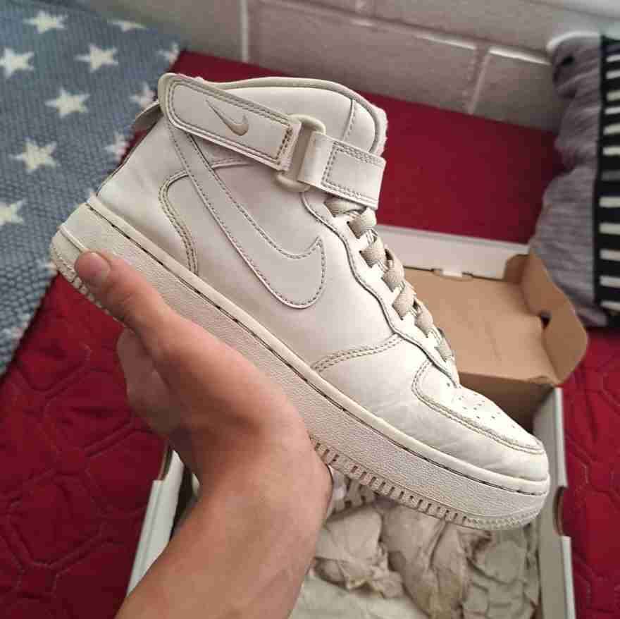 Air Force 1 Mid Easy On - miniatura 3