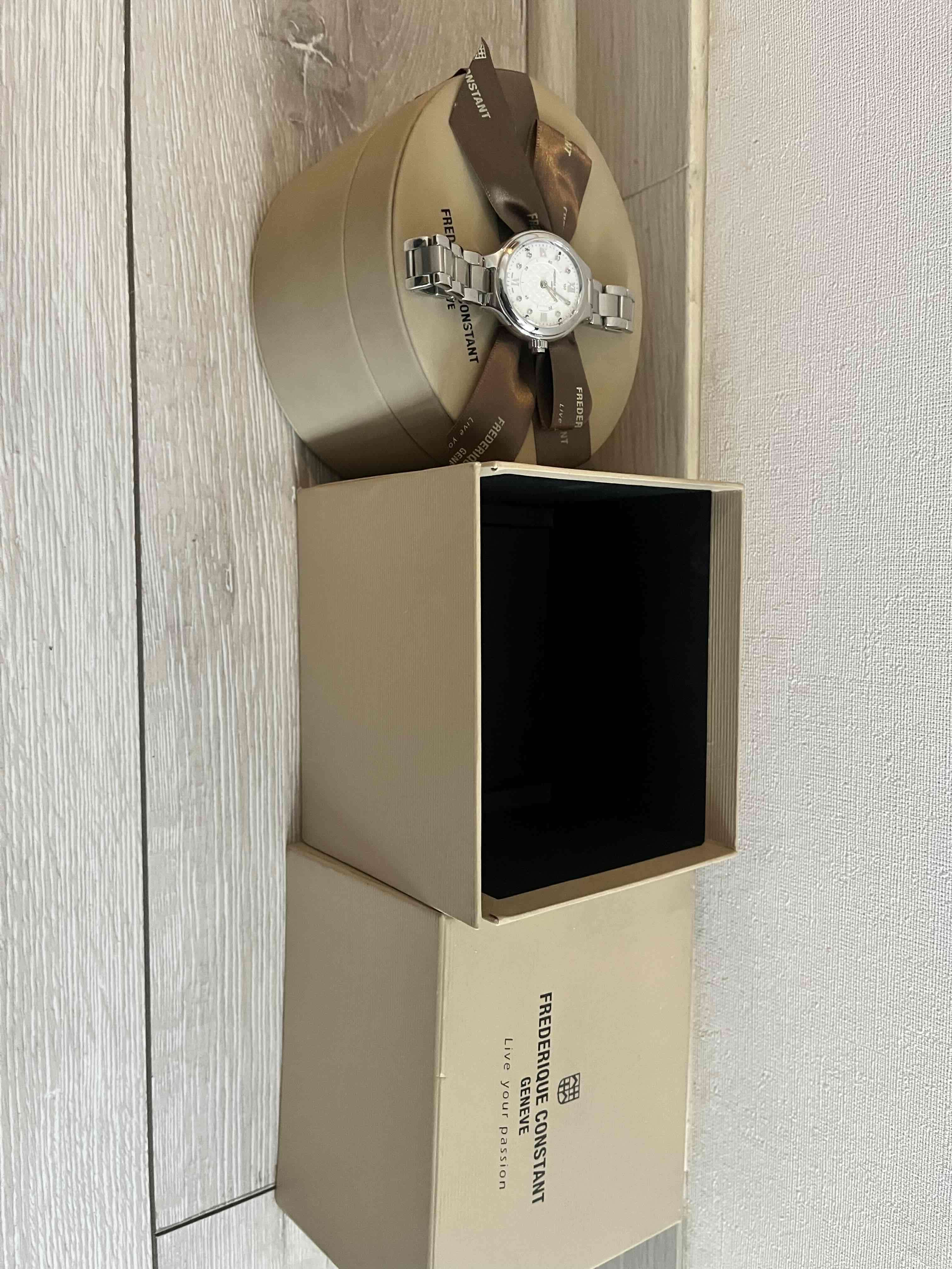 Reloj Frederique Constant plateado - miniatura 2