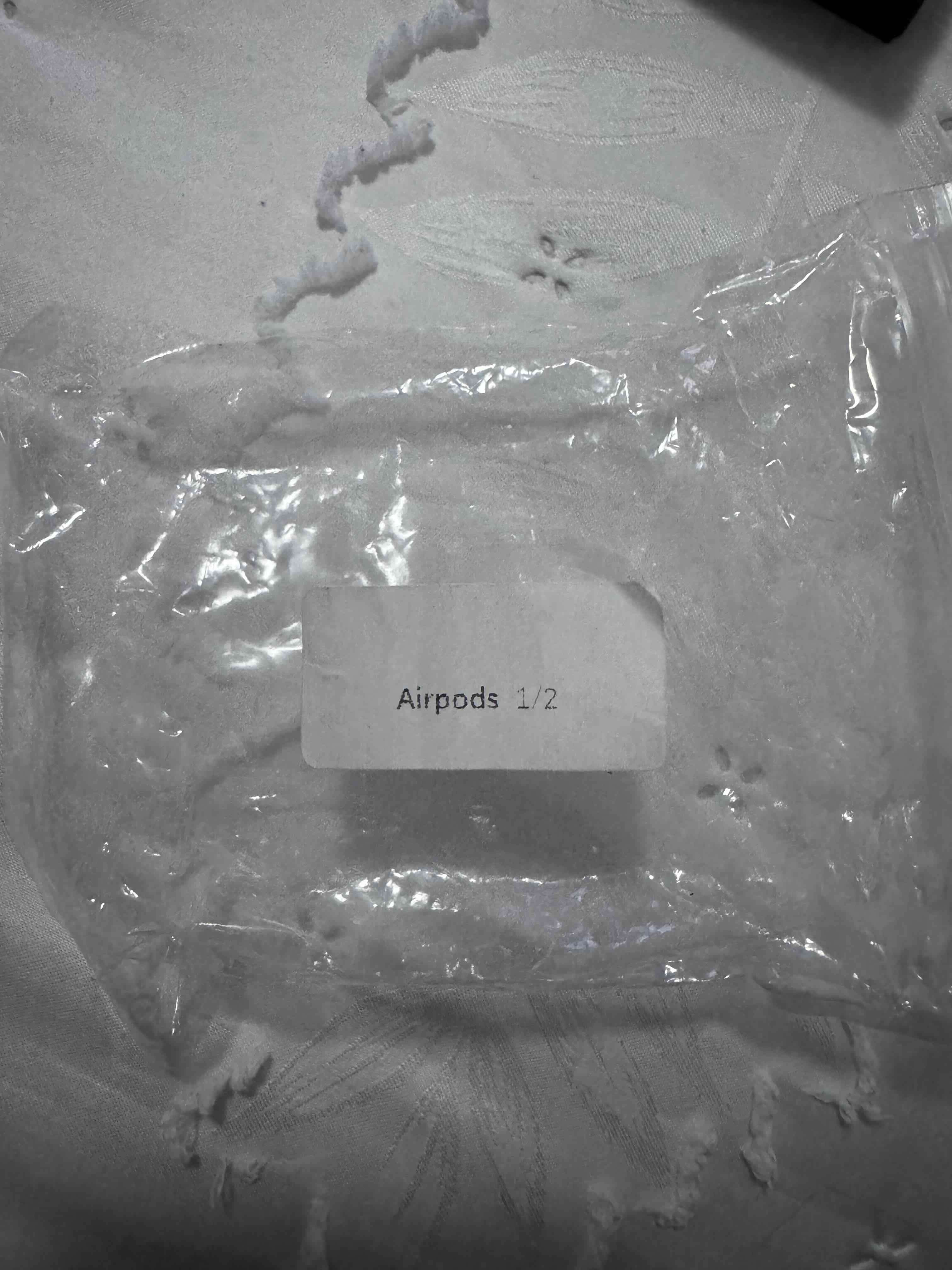 Funda para AirPods  casita Snoopy - miniatura 2