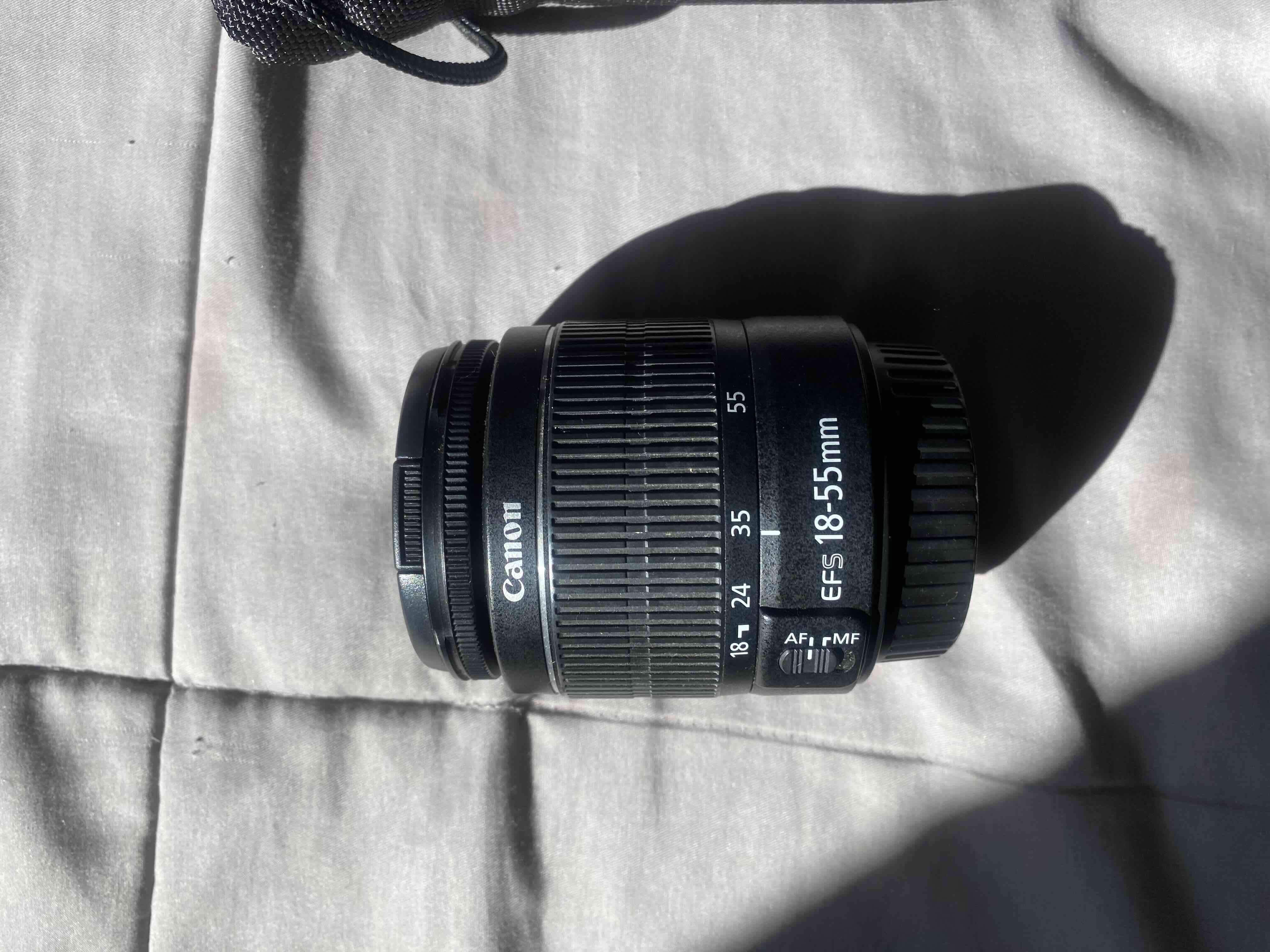 Lente Canon EF-S 18-55mm - miniatura 2