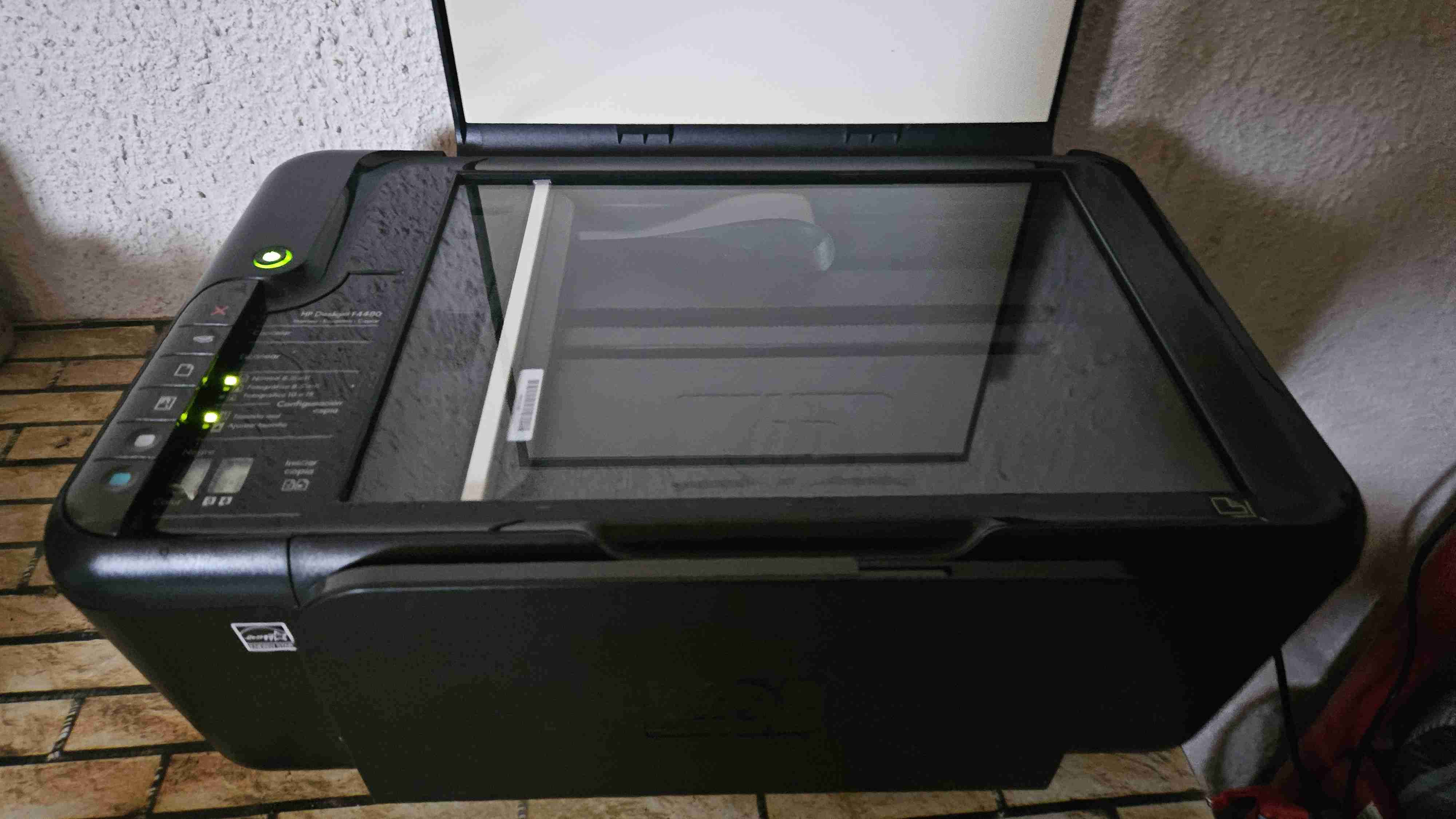 Impresora HP Deskjet usada - miniatura 3