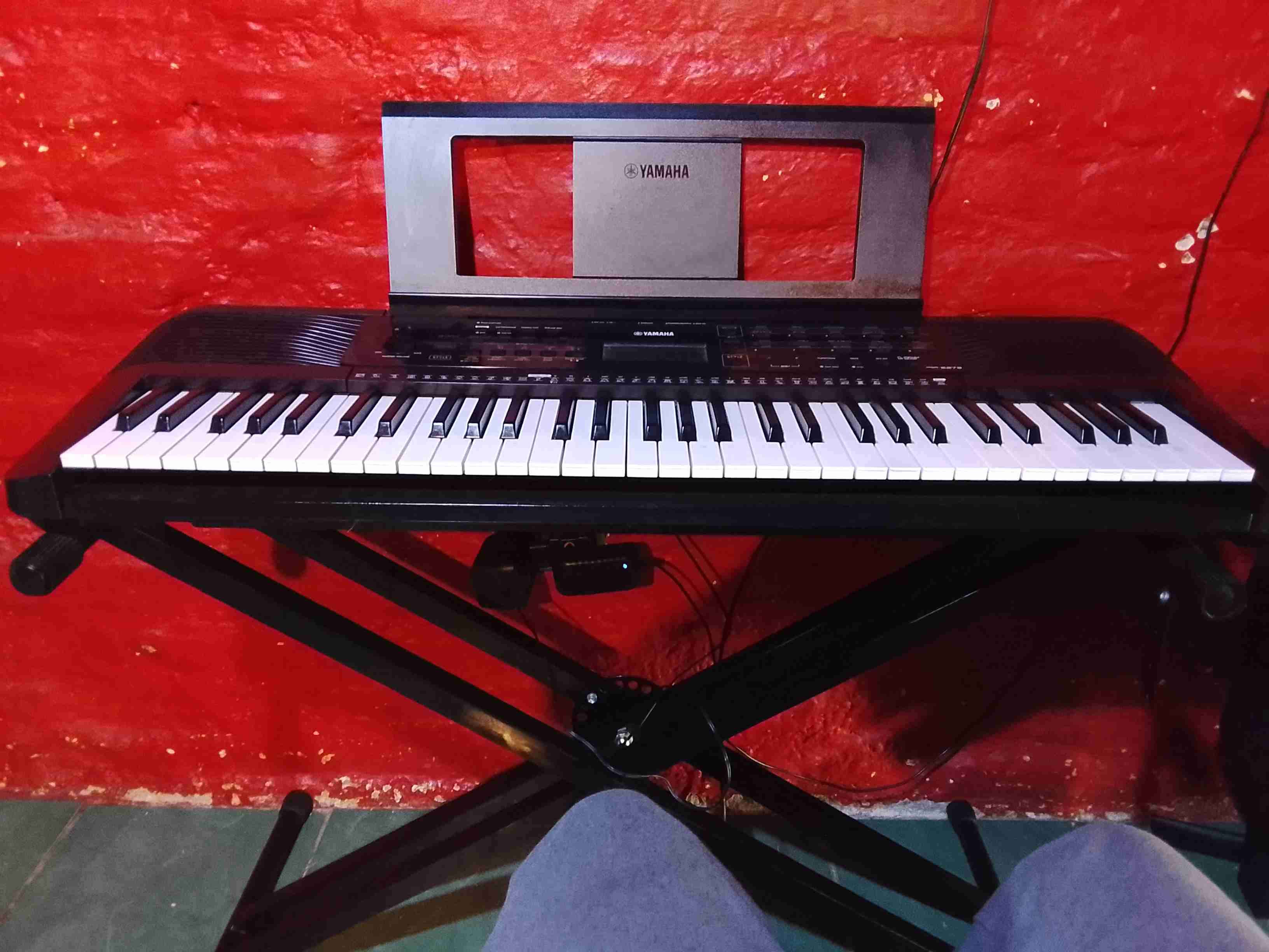 Teclado Yamaha en buen estado - miniatura 2