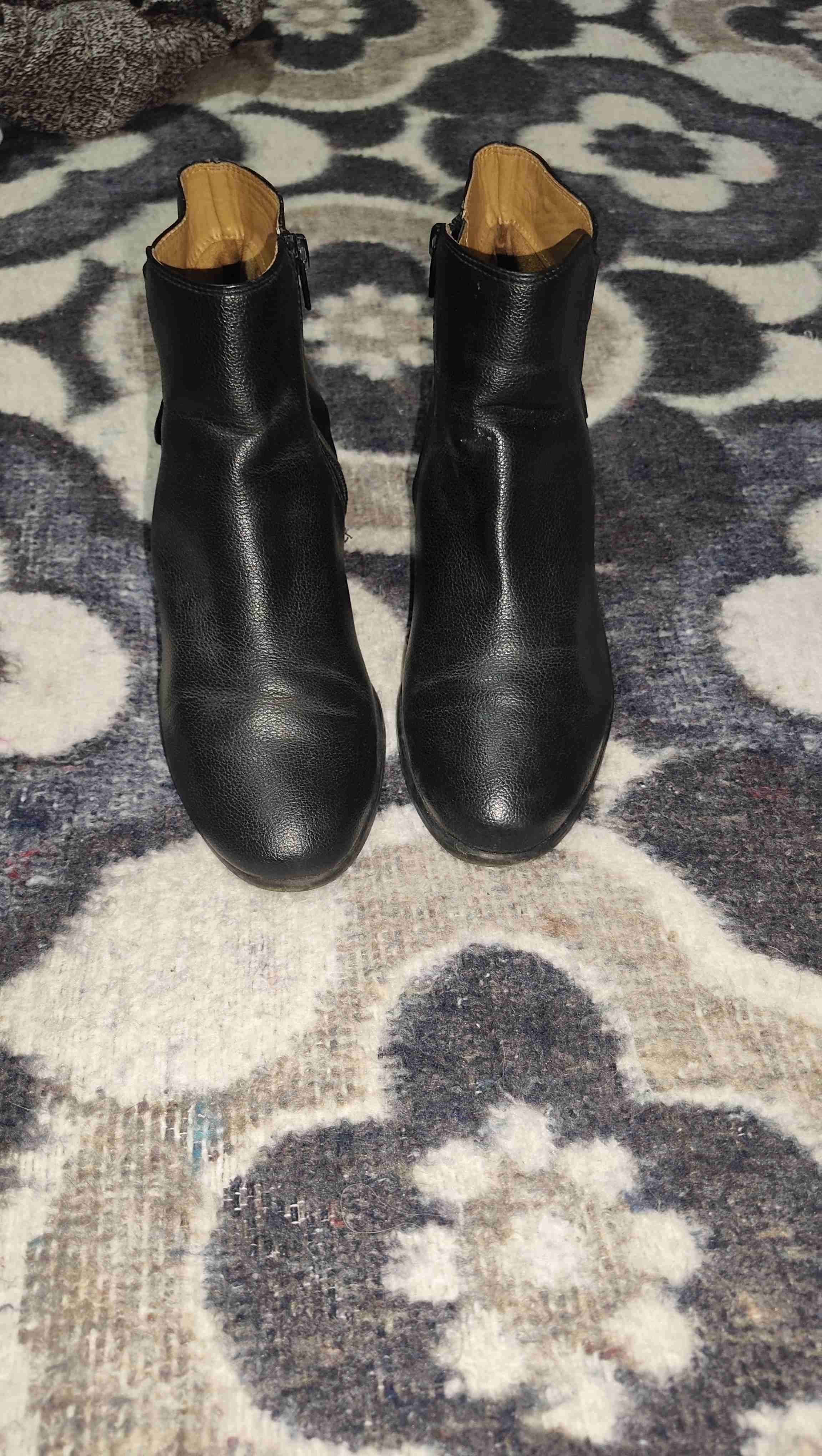 Botines negros clásicos