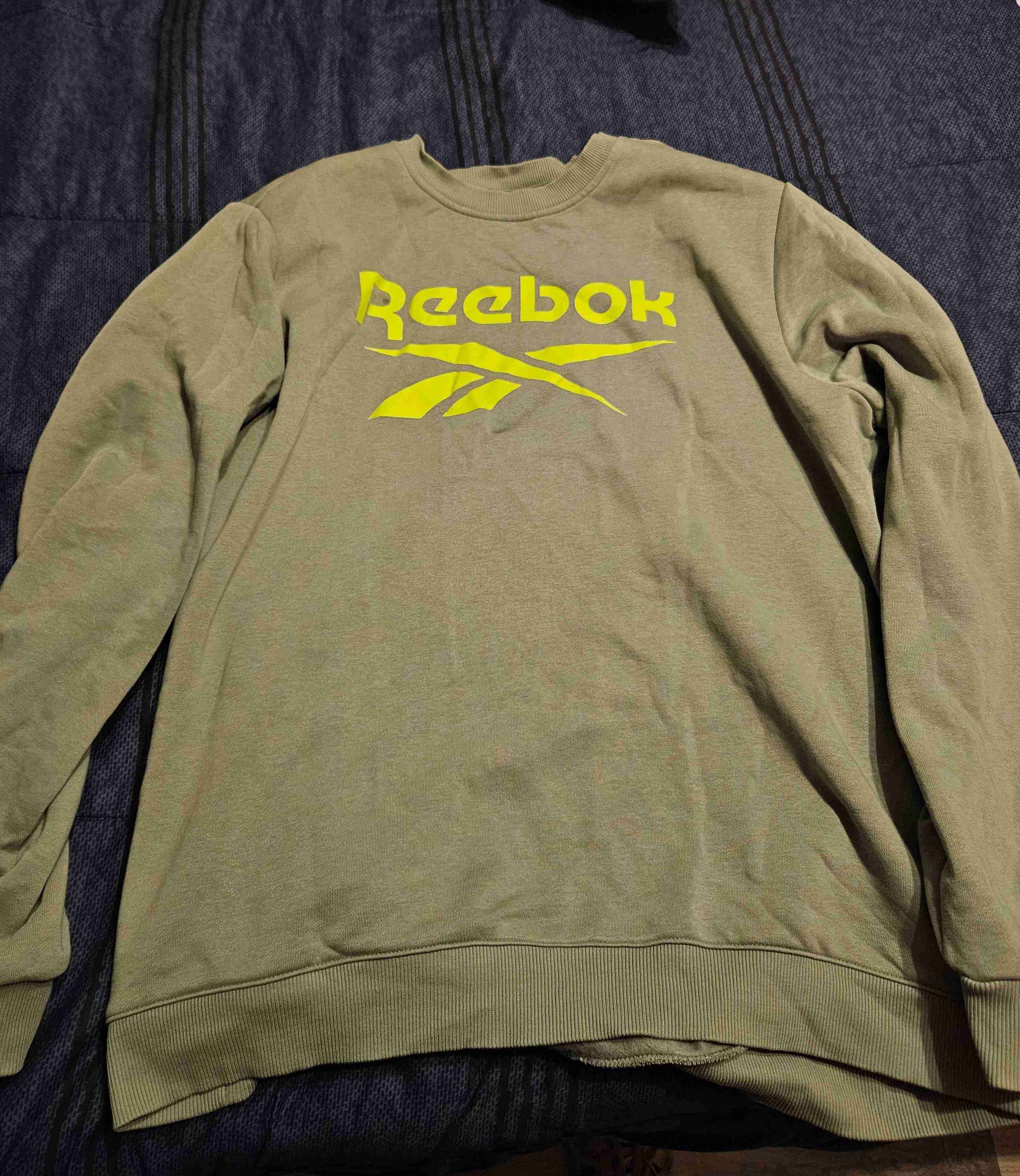 Buzo completo verde reebok