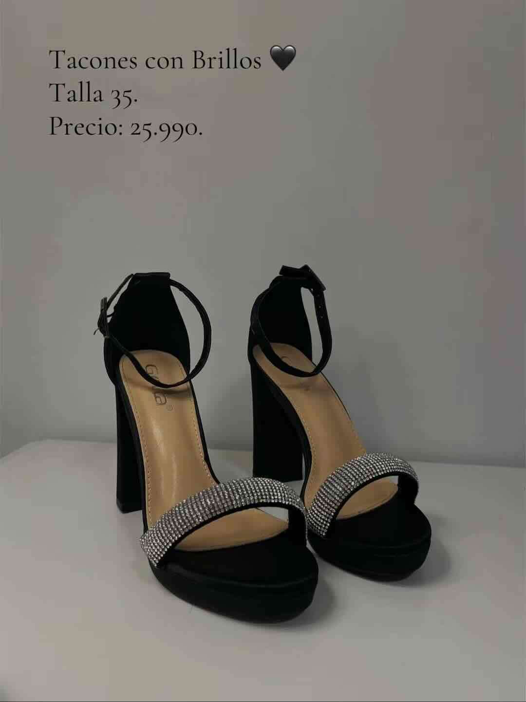 Tacones Negros - Marca:Gotta.