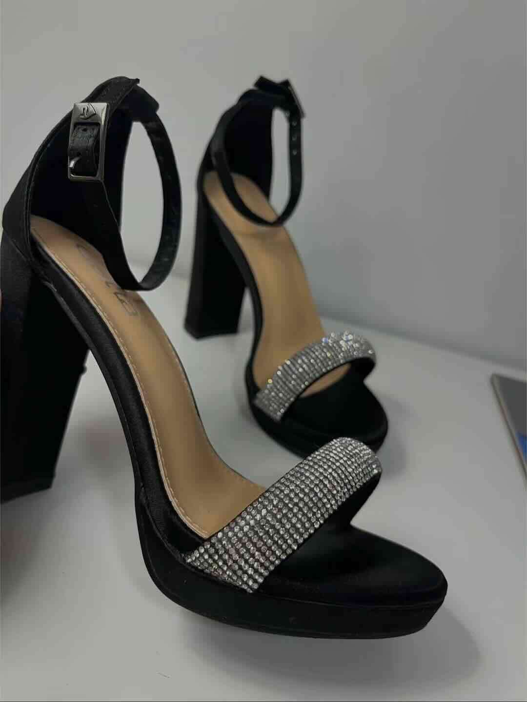 Tacones Negros - Marca:Gotta. - miniatura 3