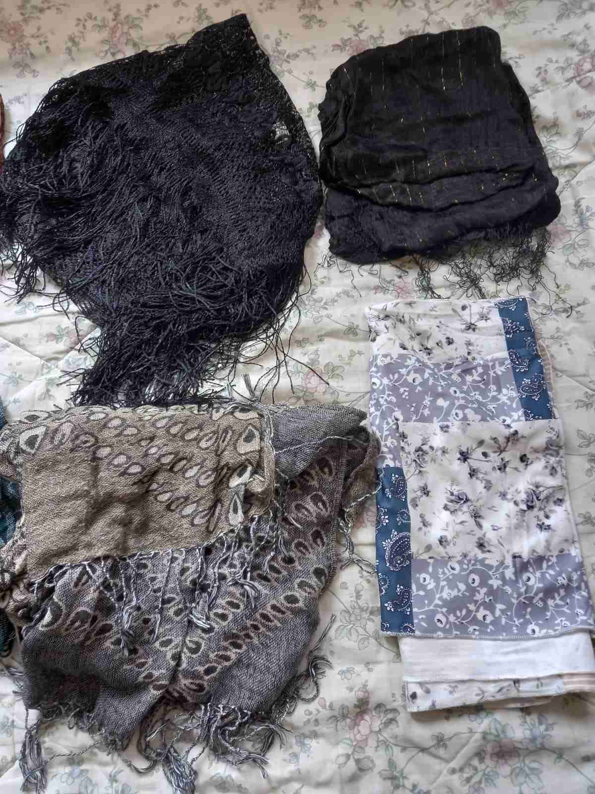 Lote de ropa 🧤👙🧣 - miniatura 4