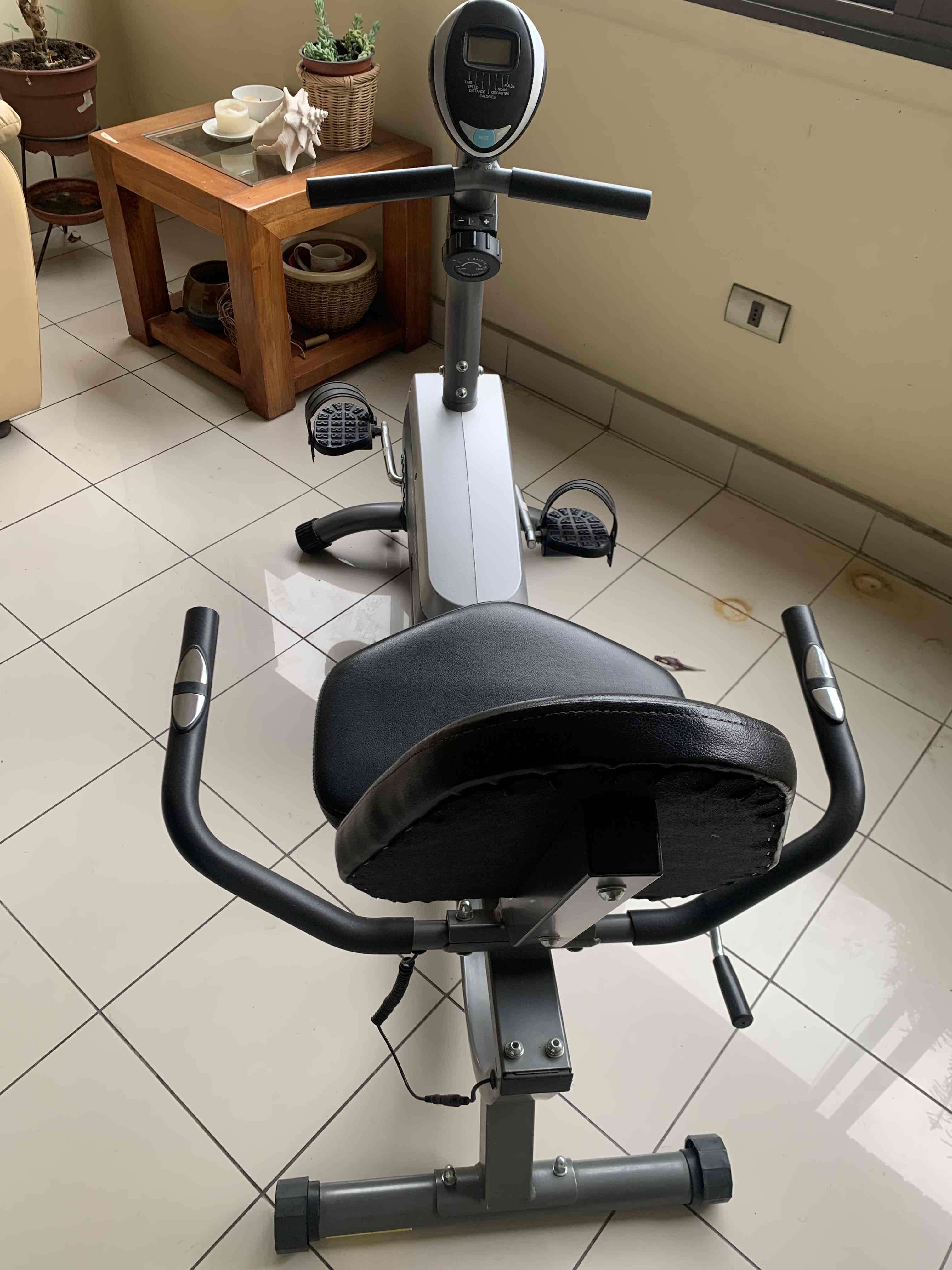 Bicicleta estática Ultimate Fitness - miniatura 2