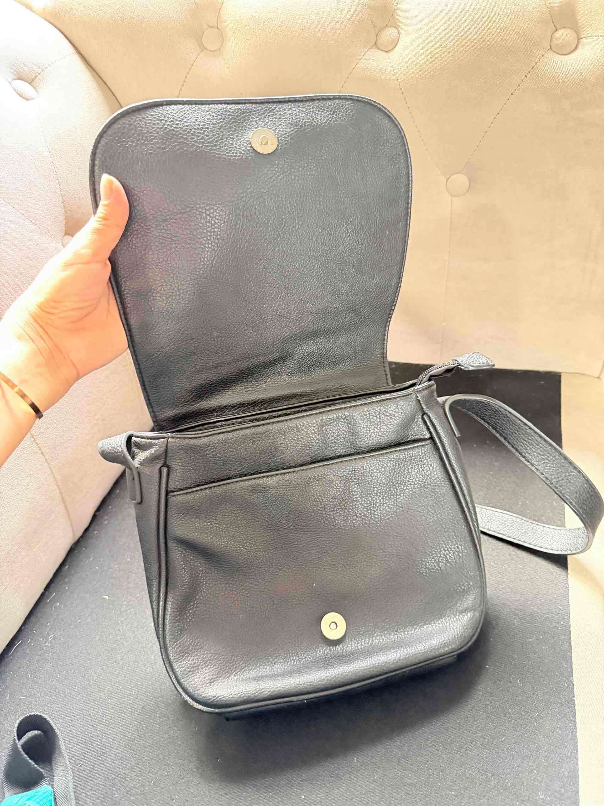 Cartera lounge+banano regalo - miniatura 2