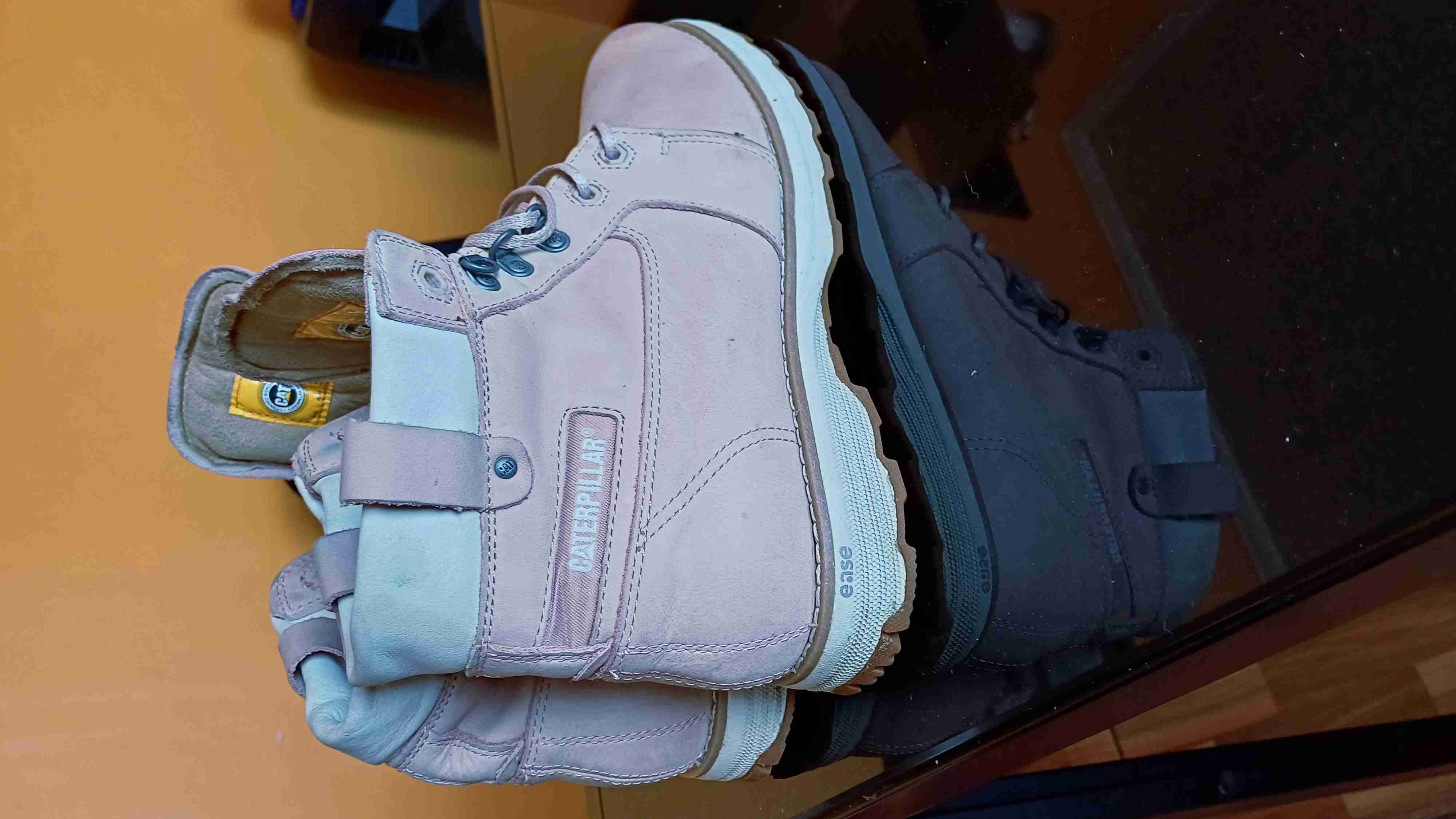 Botas beige Caterpillar - miniatura 3