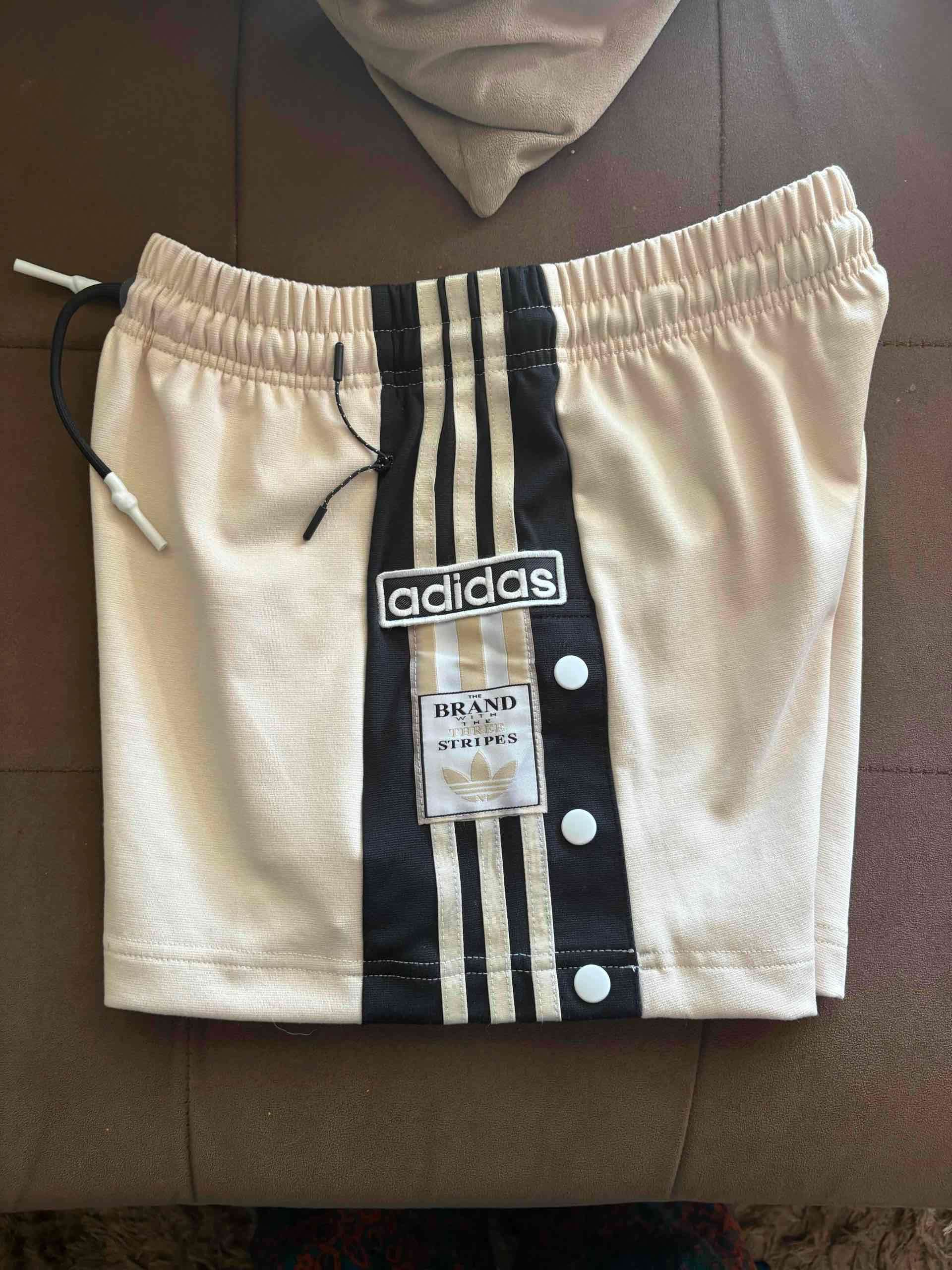 Pantalones cortos deportivos Adidas - miniatura 2