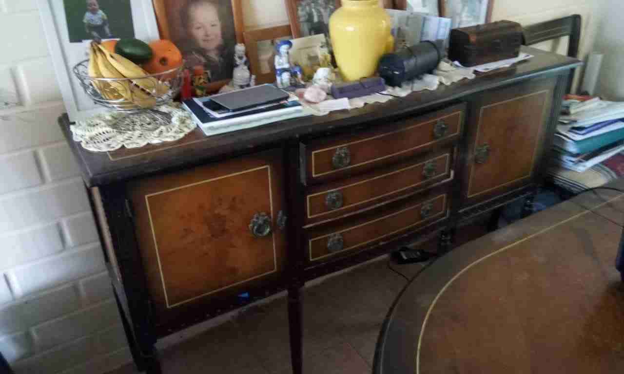 Silla de madera con tapizado - miniatura 3