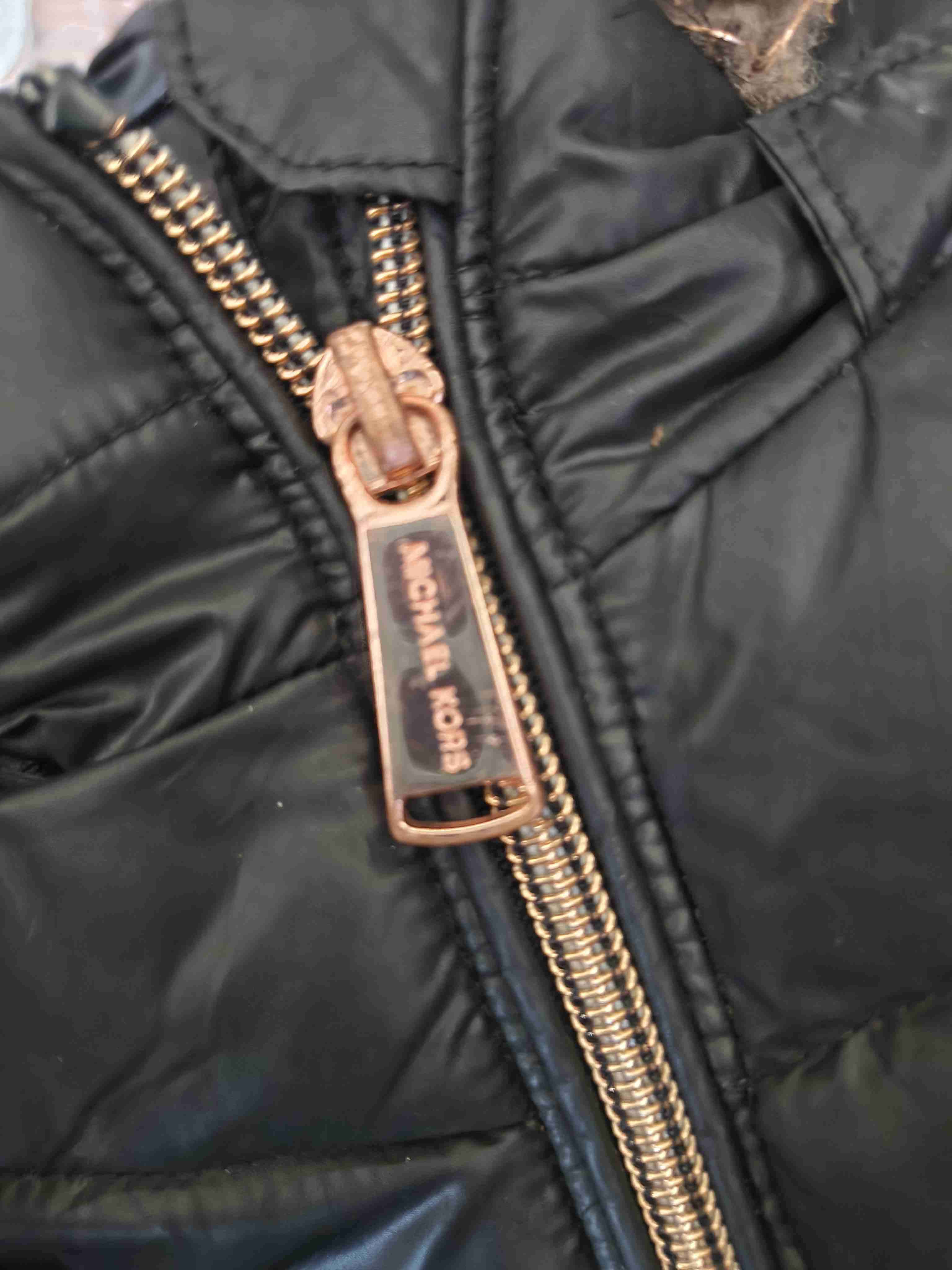 Parka negra con capucha de piel MK - miniatura 2