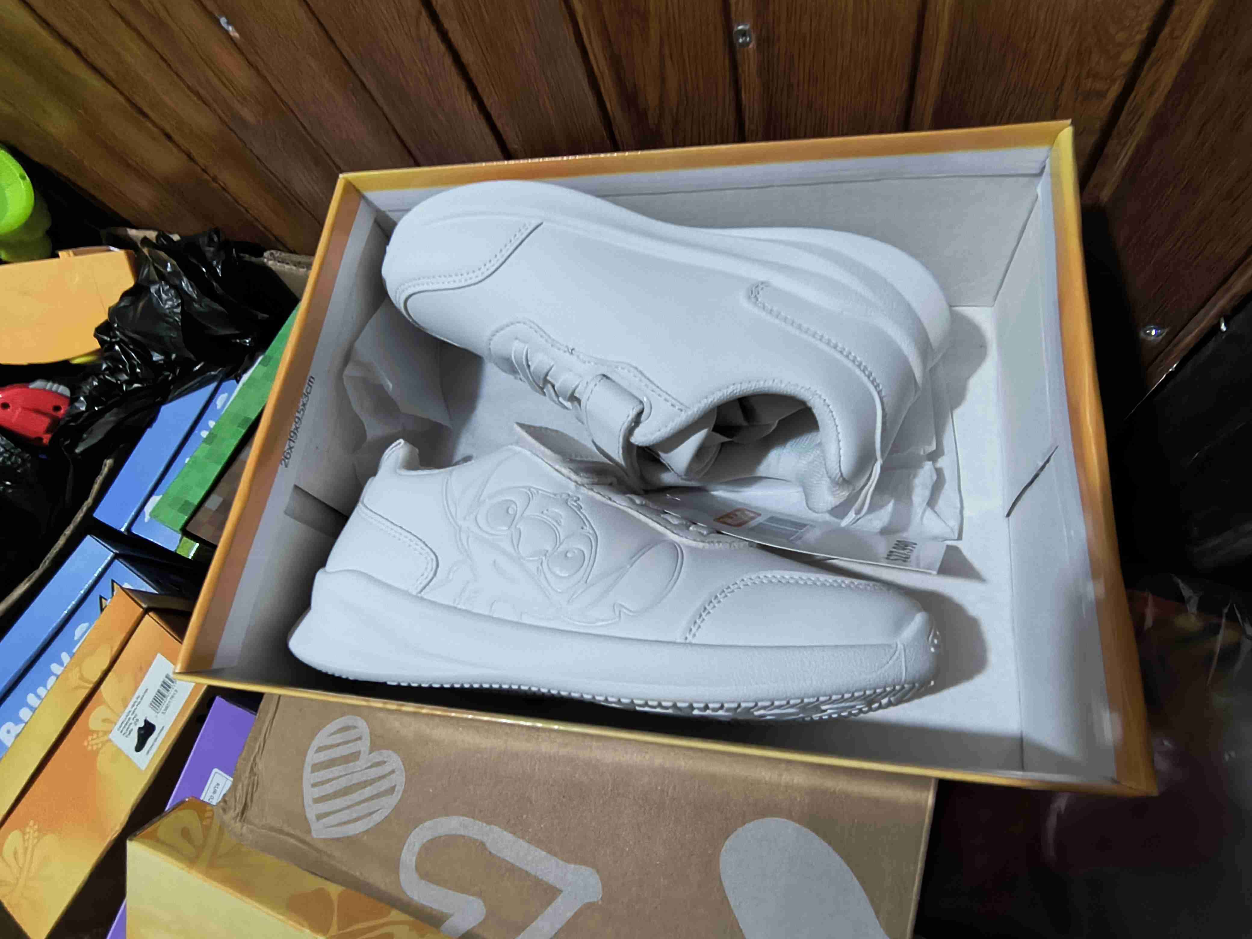 Zapatillas blancas Stitch Disney - miniatura 2