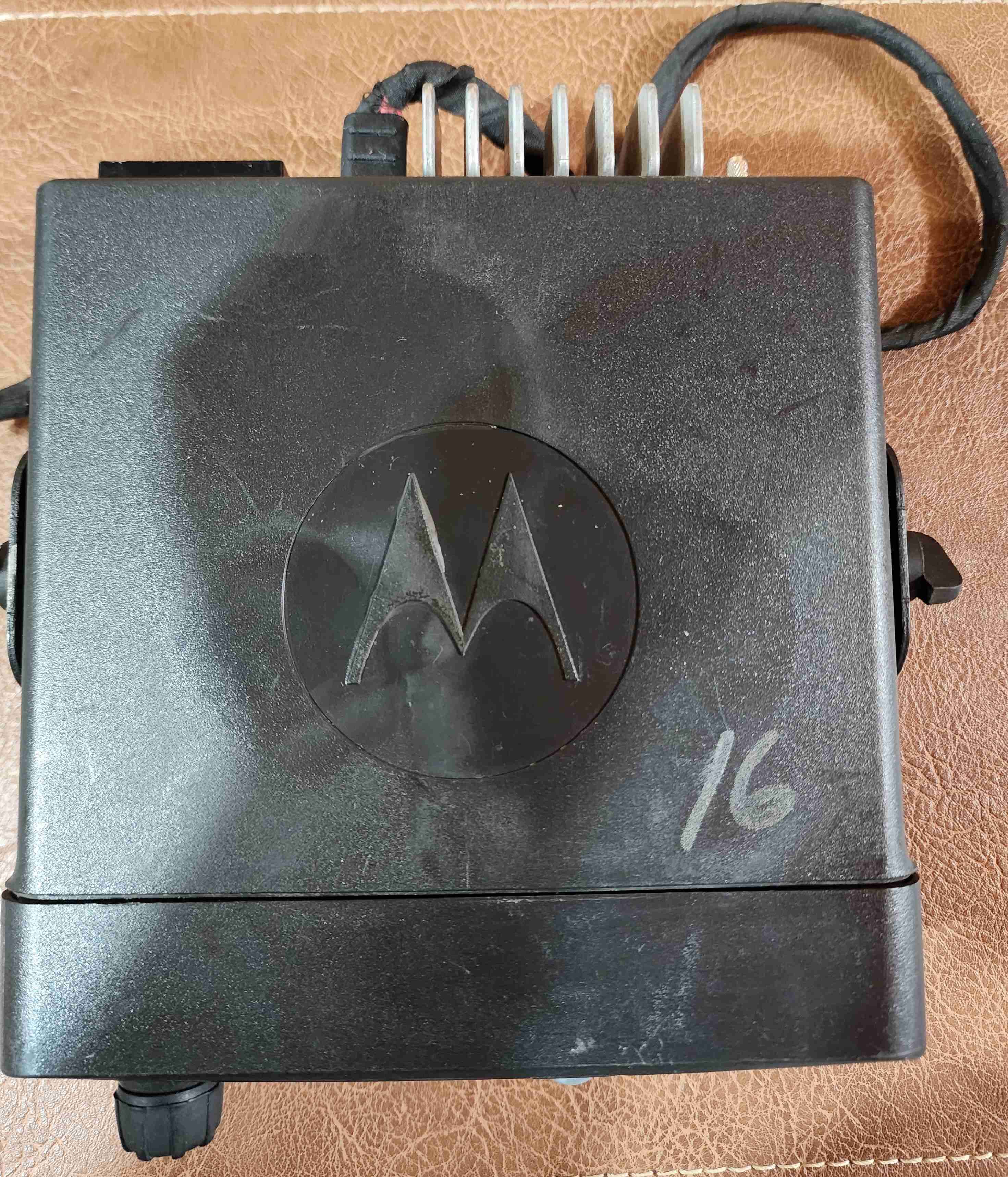 Radio Motorola DGM 6100 - miniatura 3