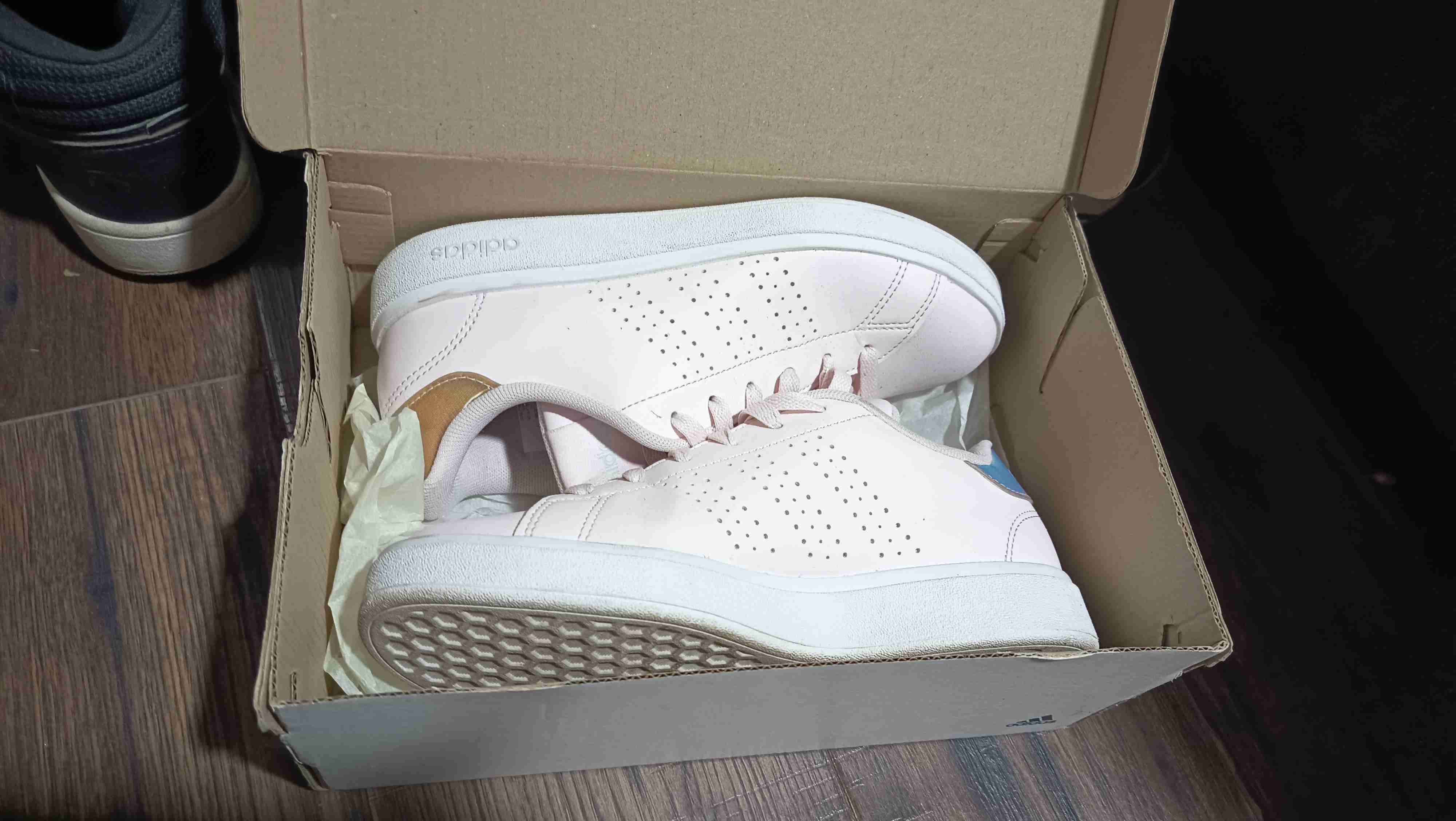 Zapatillas rosas Adidas nuevas - miniatura 2