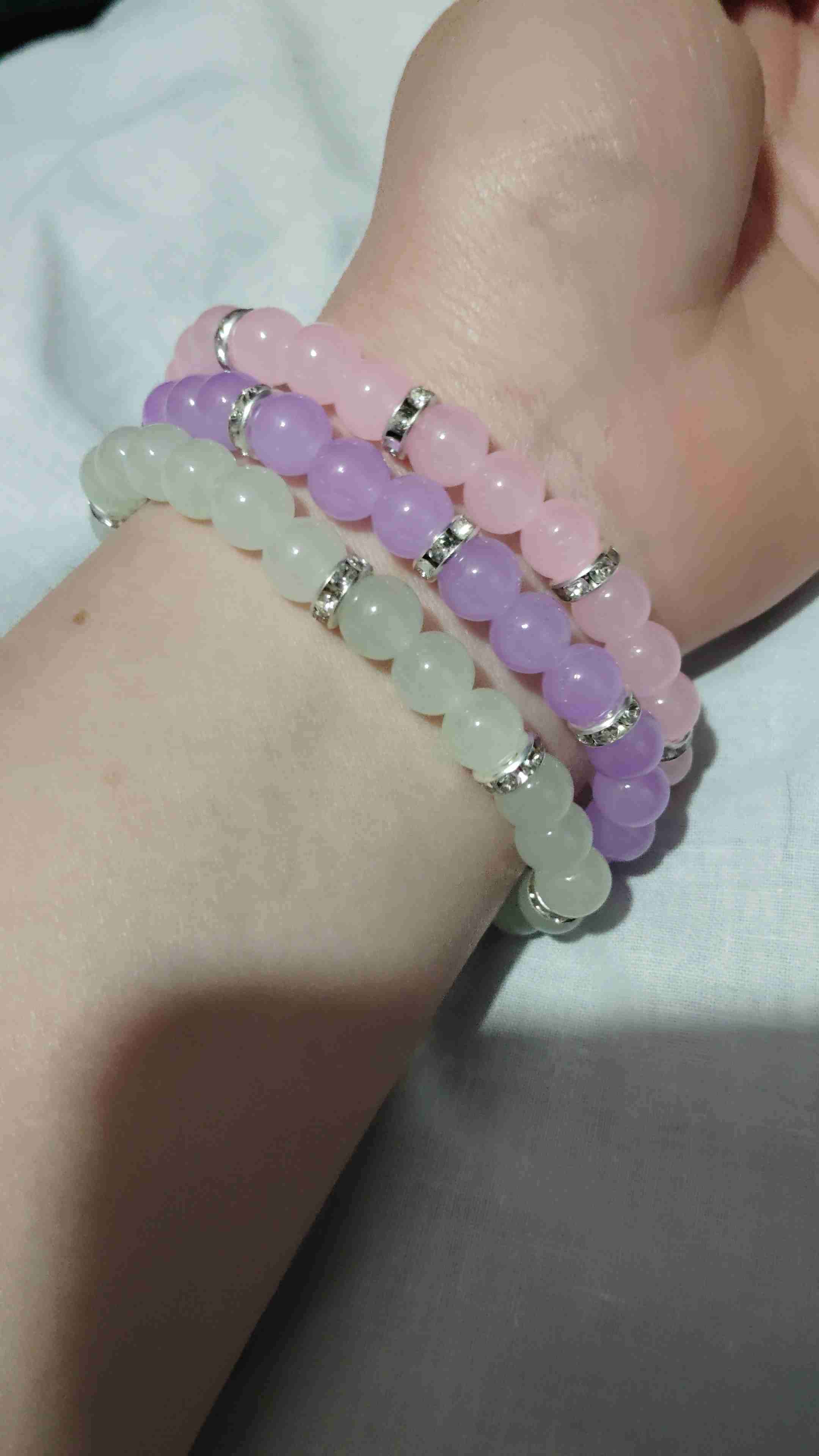 Pulseras de cuentas coloridas