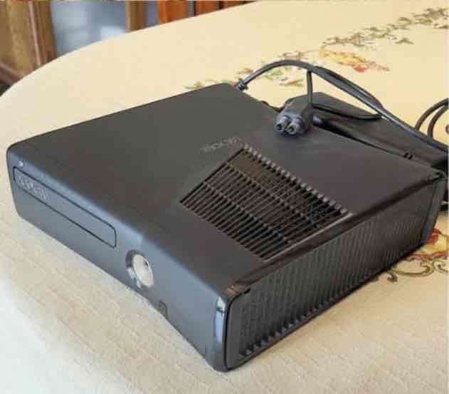 Consola de videojuegos XBOX 360 negra