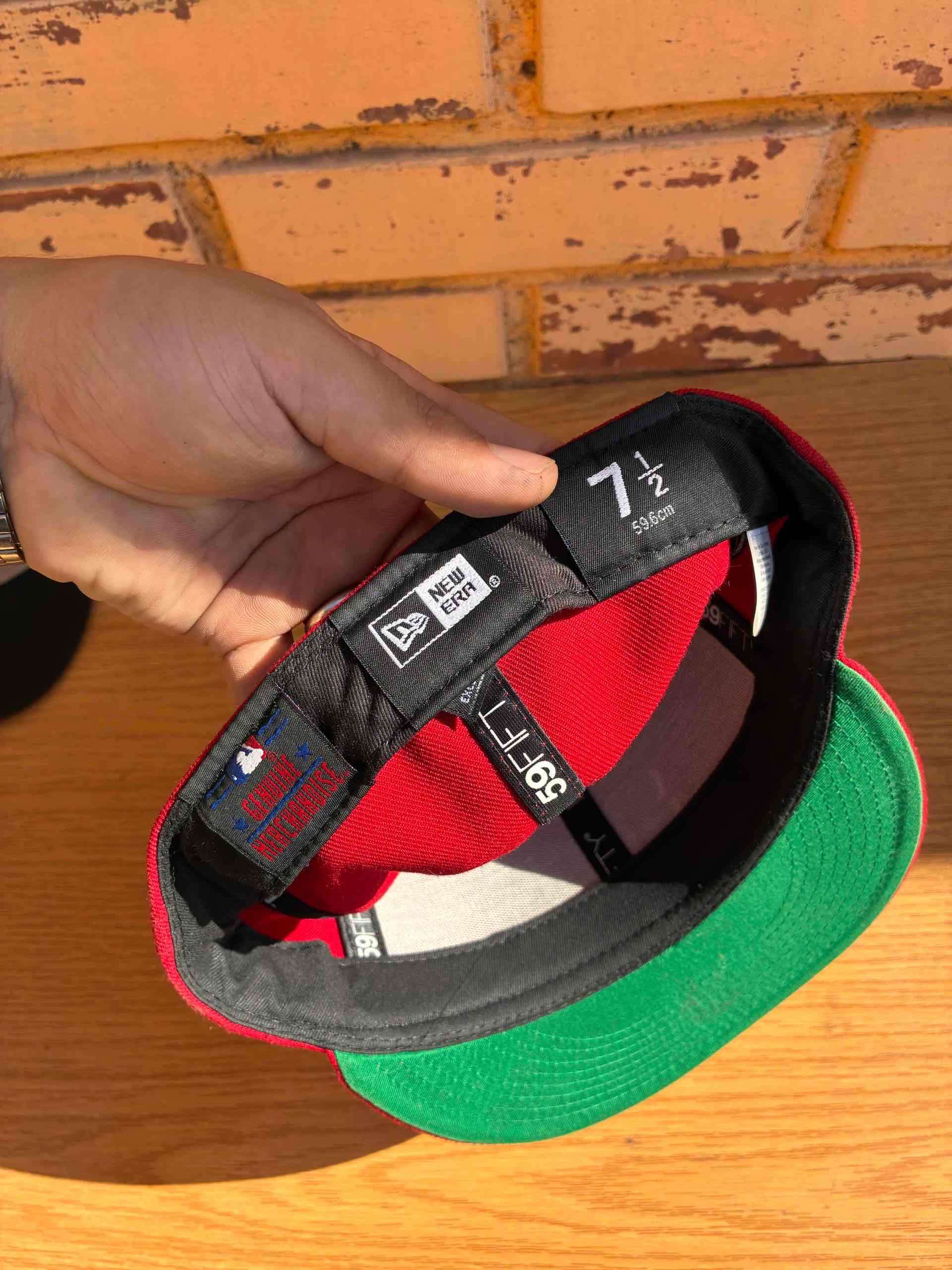 Gorra roja SNS new era - miniatura 4