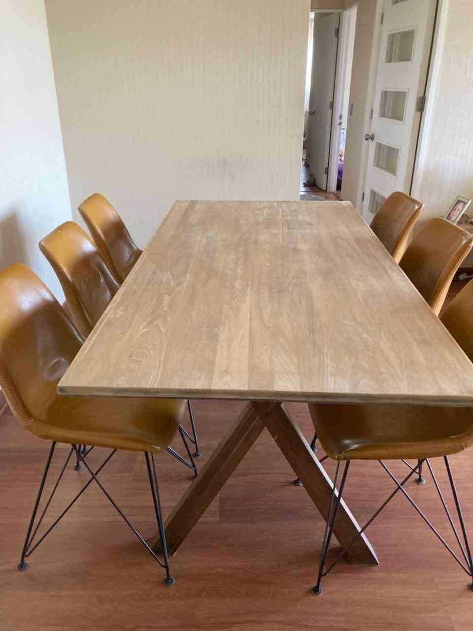 Juego de comedor madera y sillas amarillas - miniatura 2