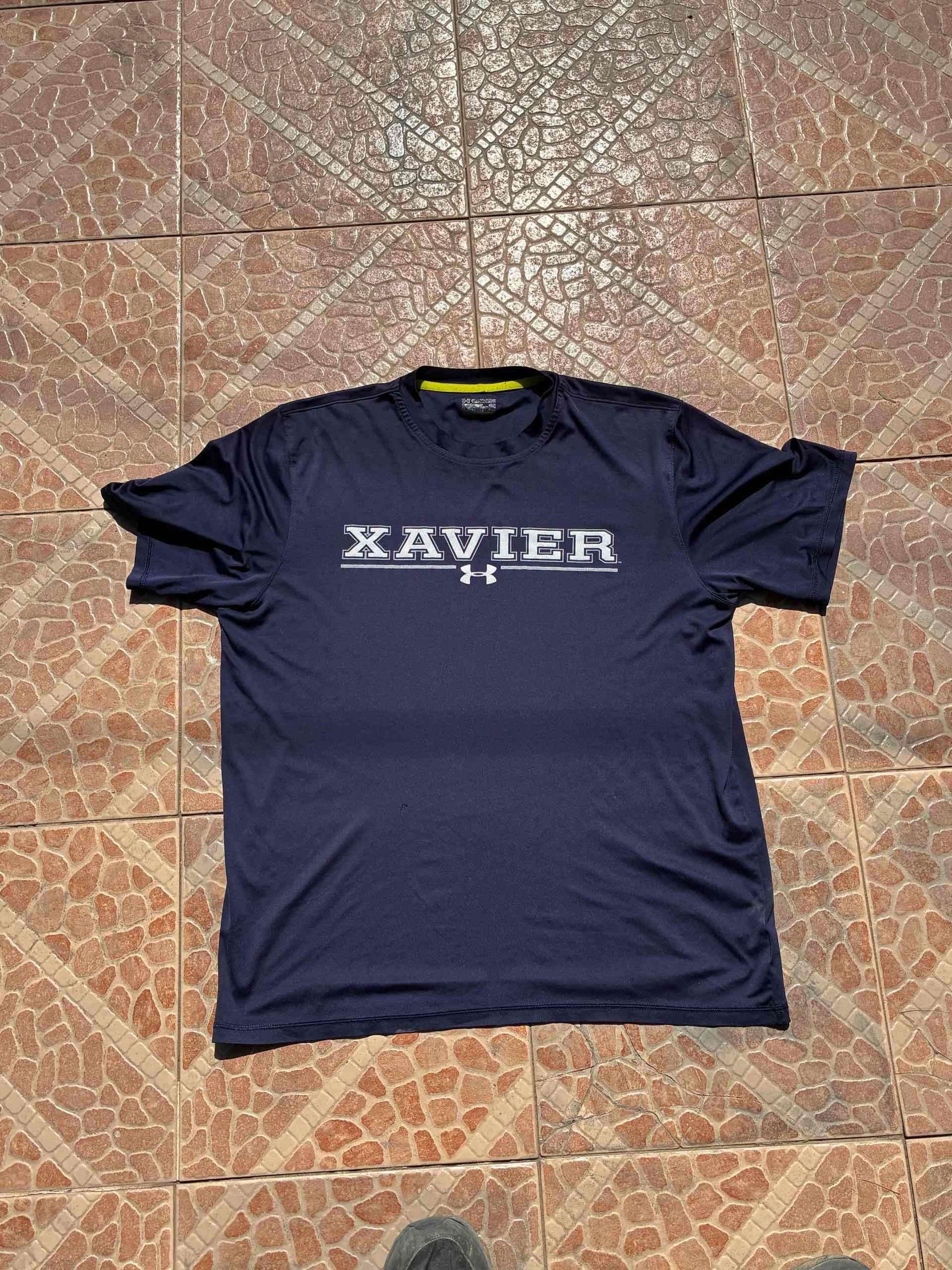 Polera deportiva azul marca under - miniatura 2