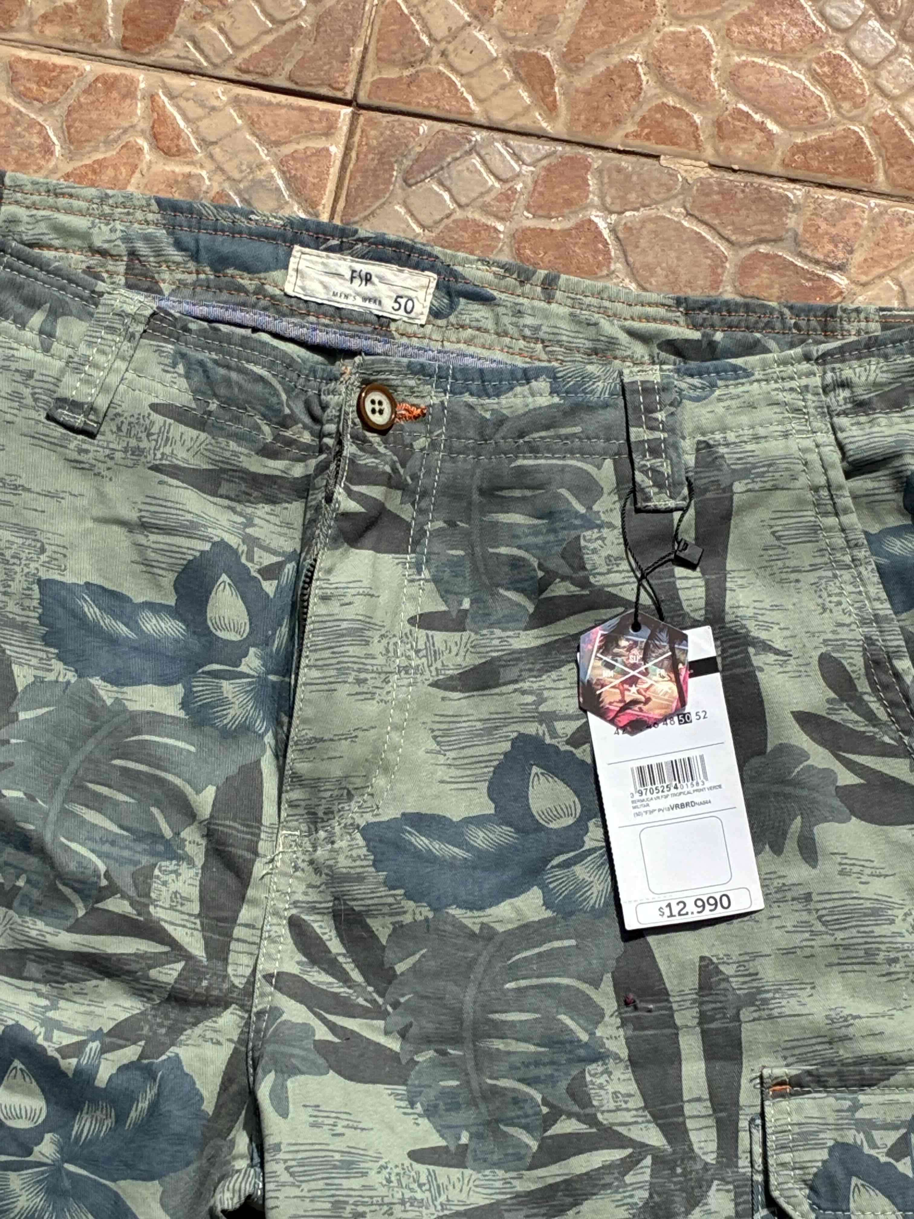 Shorts cargo talla 50 - miniatura 2