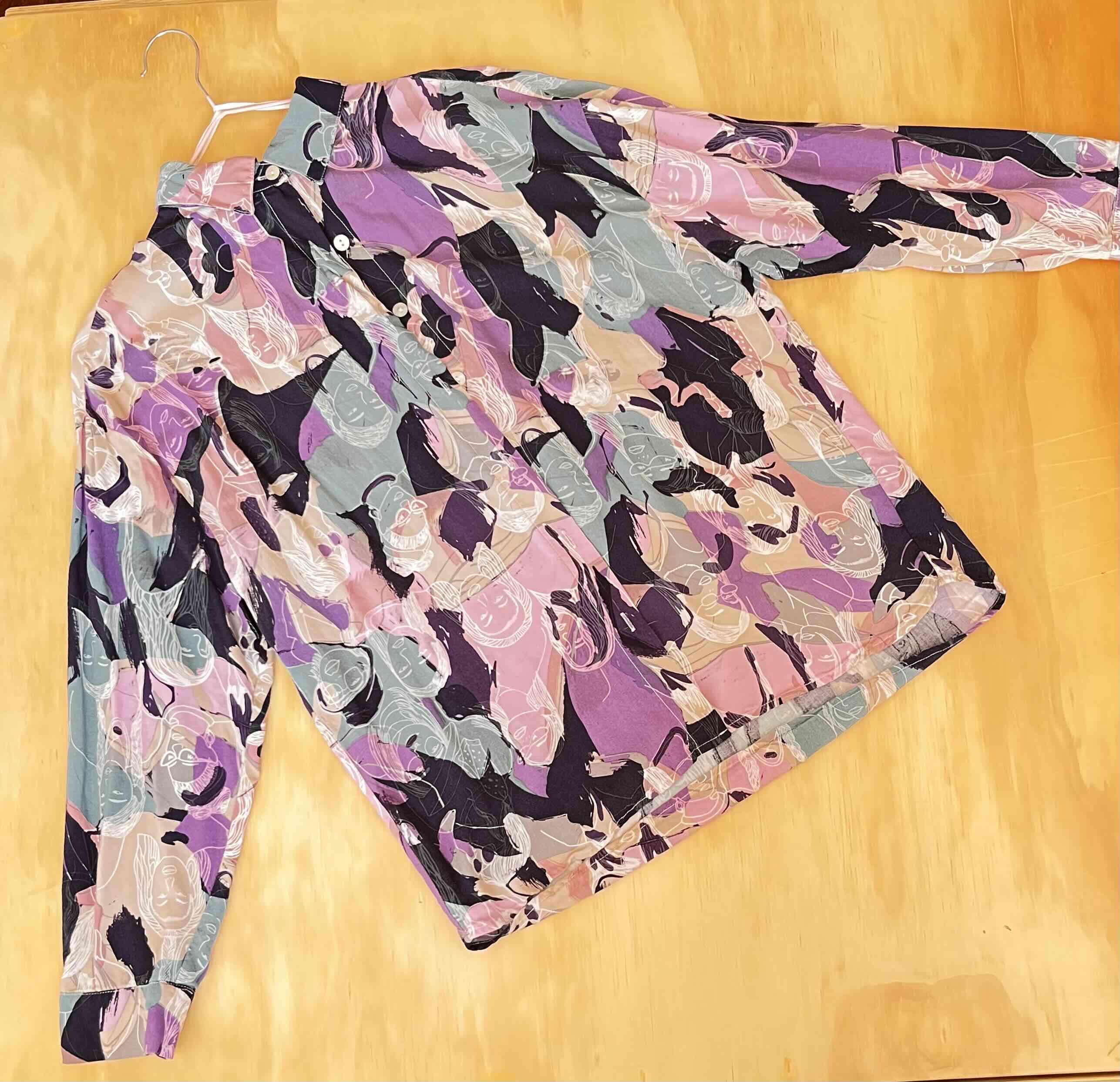 Camisa estampada colores vivos - miniatura 2