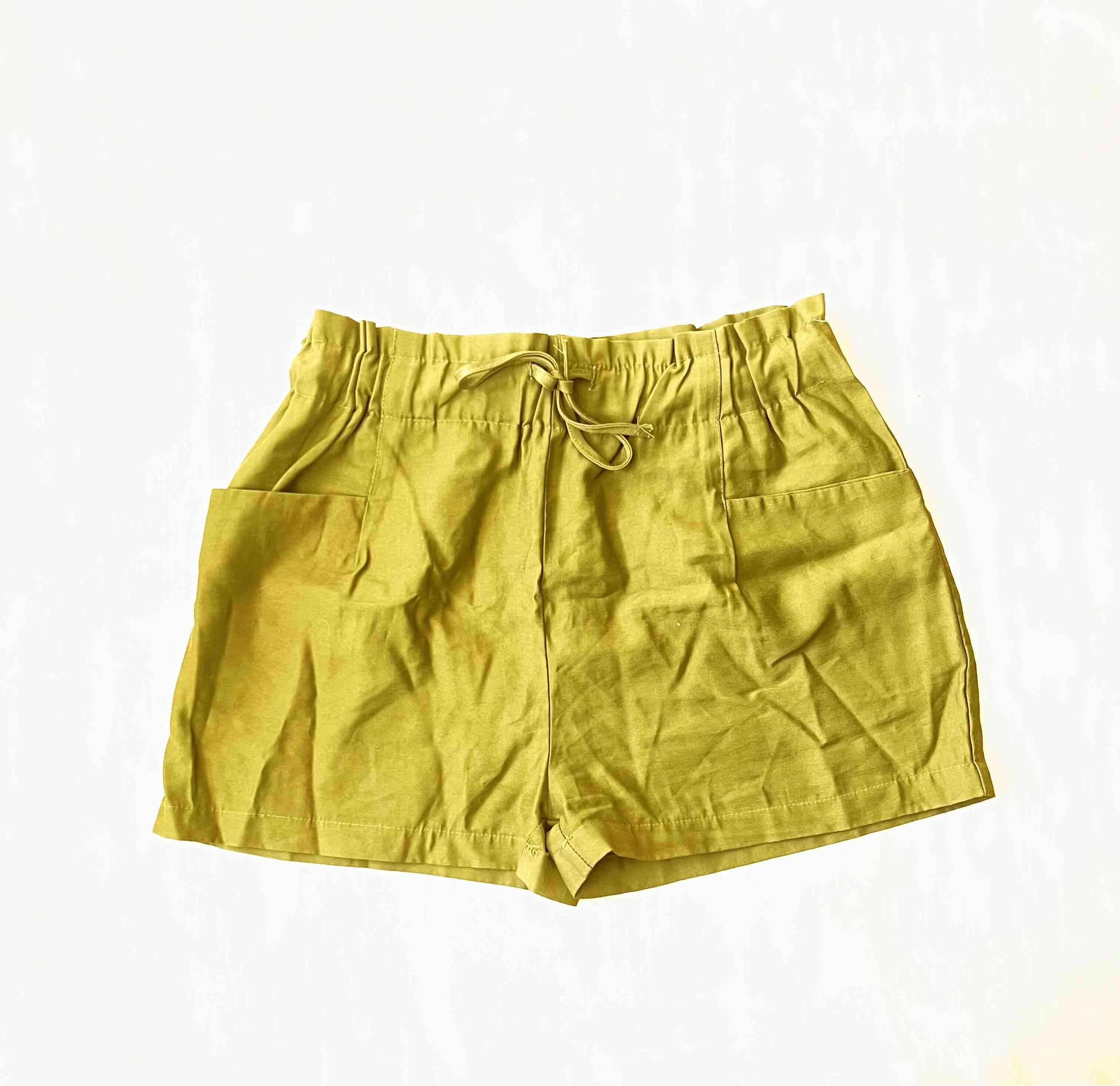 SHORT VERDE MUSGO | TALLA M | PRECIO: 4.000