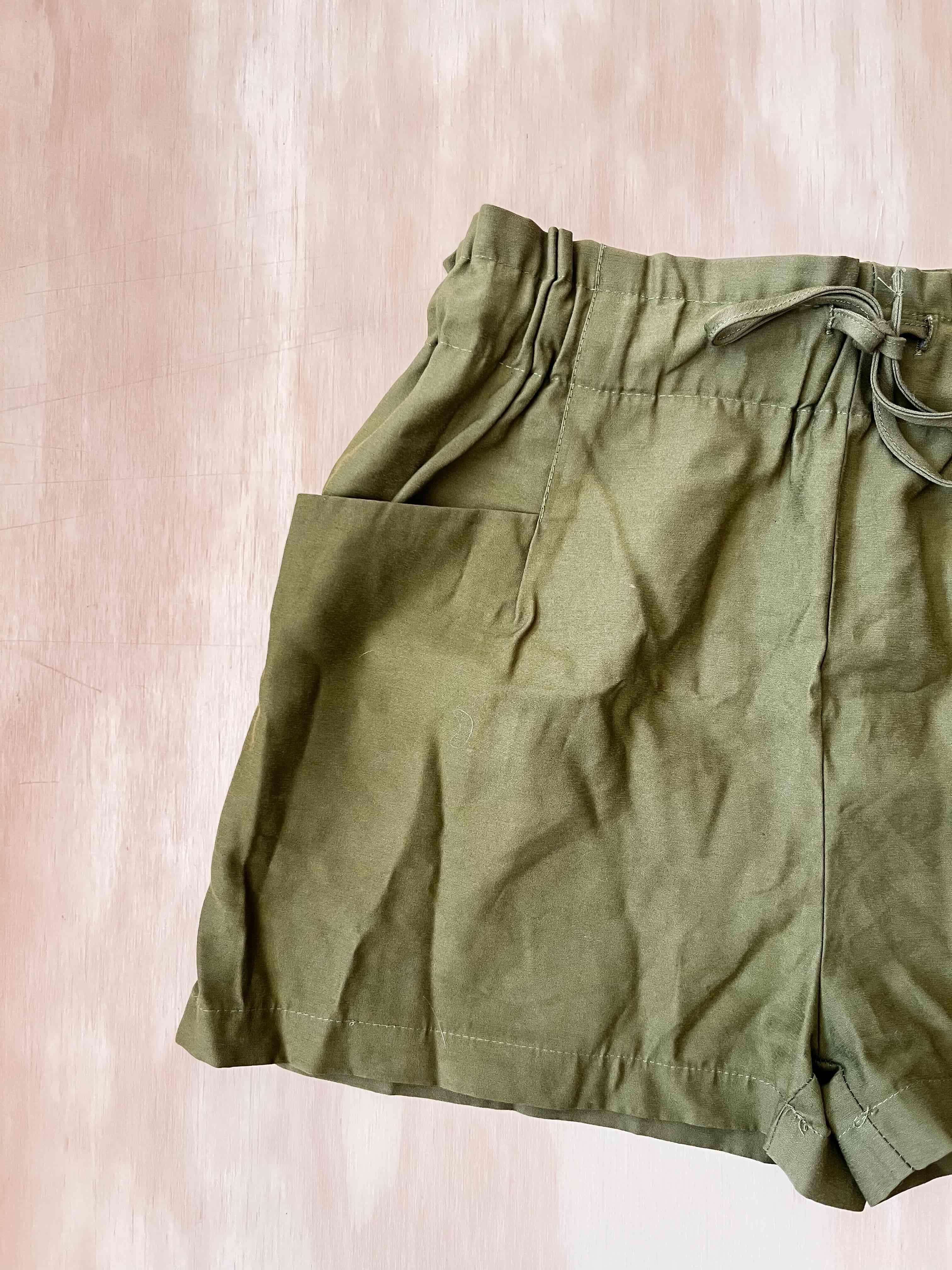 SHORT VERDE MUSGO | TALLA M | PRECIO: 4.000 - miniatura 2