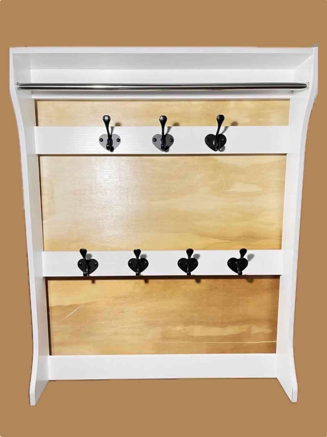 Perchero de pared blanco