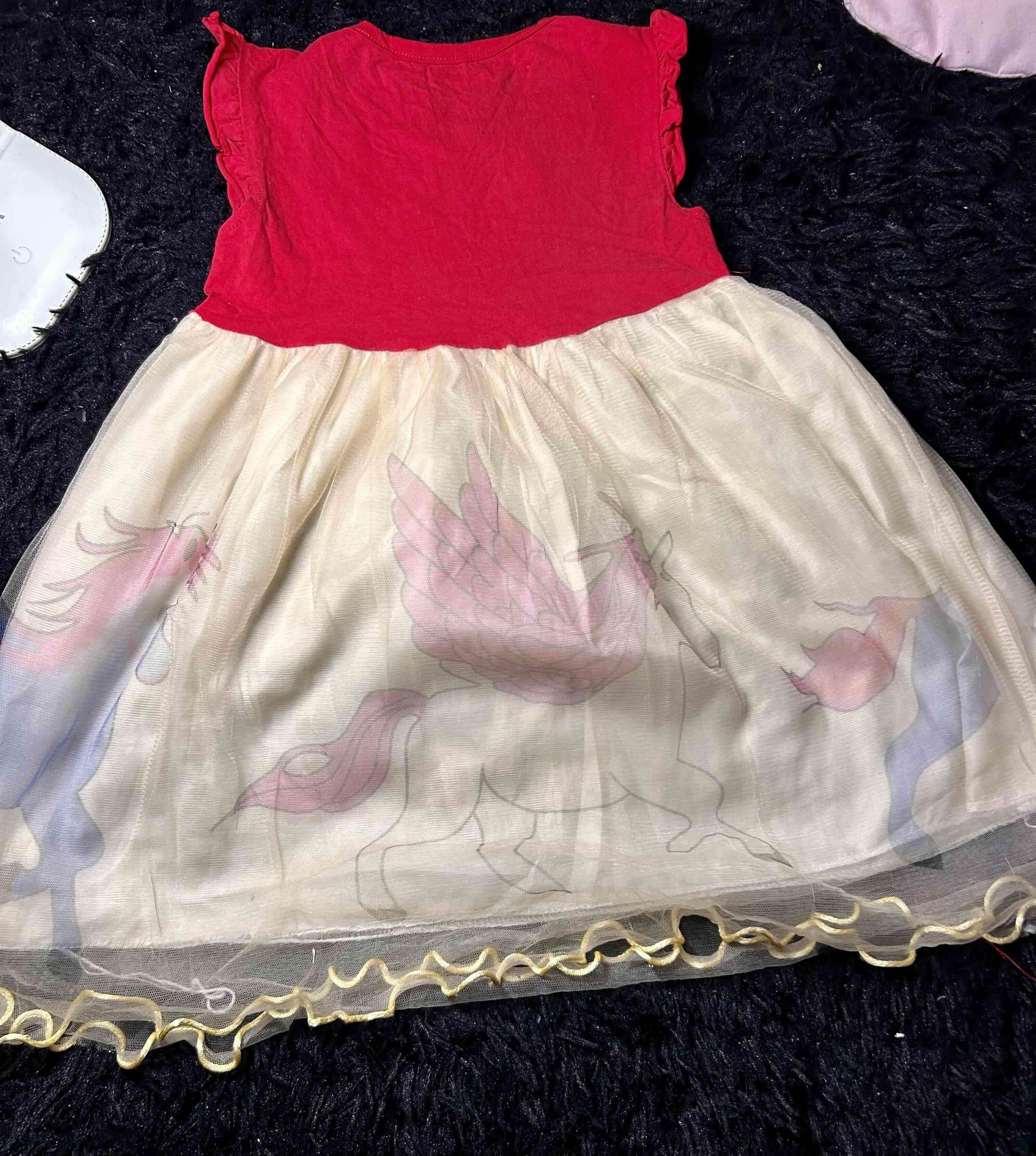 Vestido infantil rojo y unicornio - miniatura 2