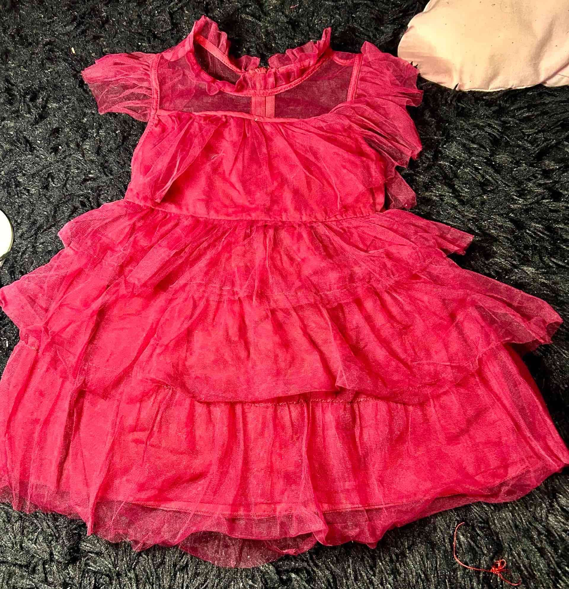 Vestido rojo de tul niña