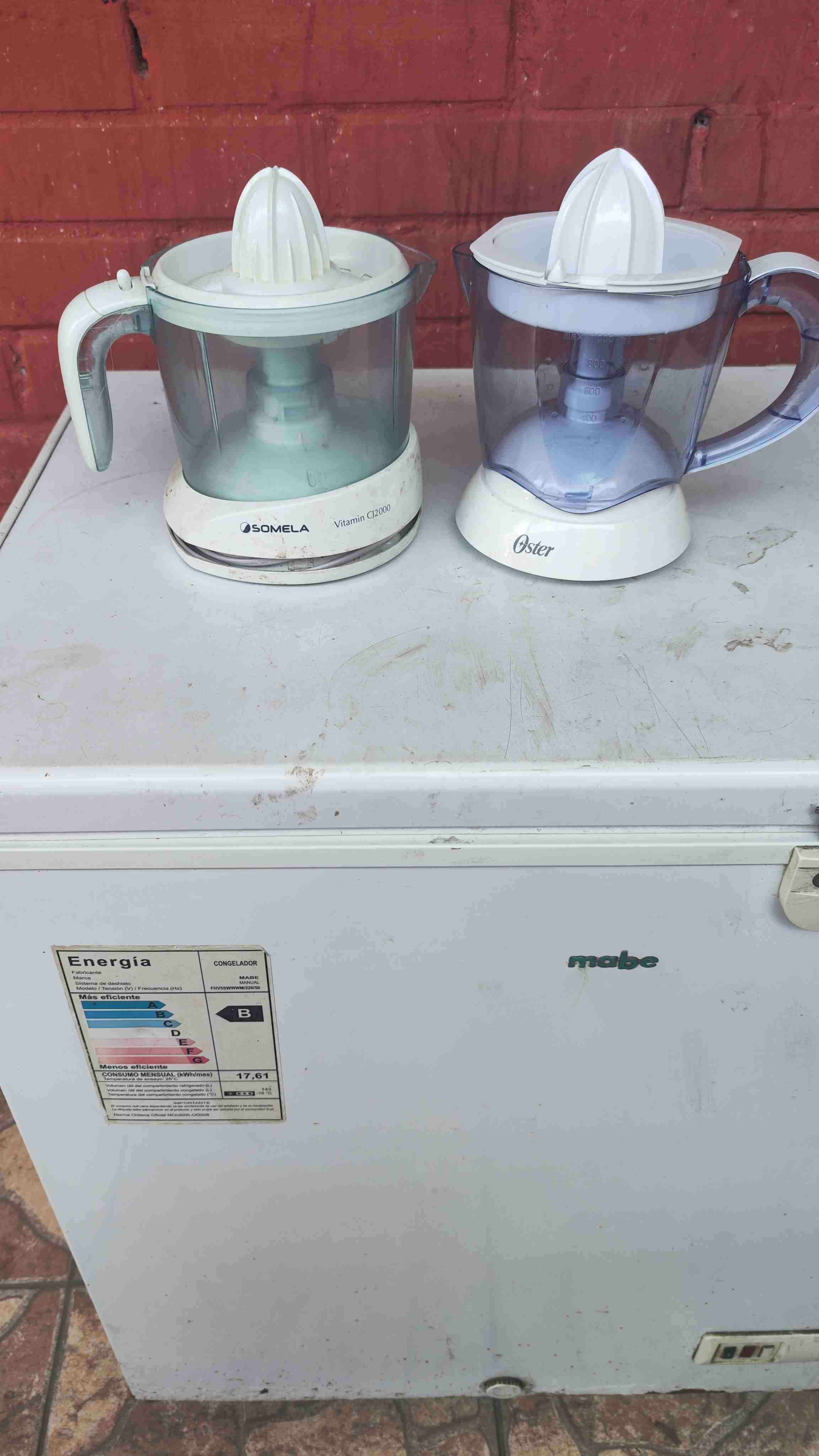 Exprimidores eléctricos Somela y Oster - miniatura 3