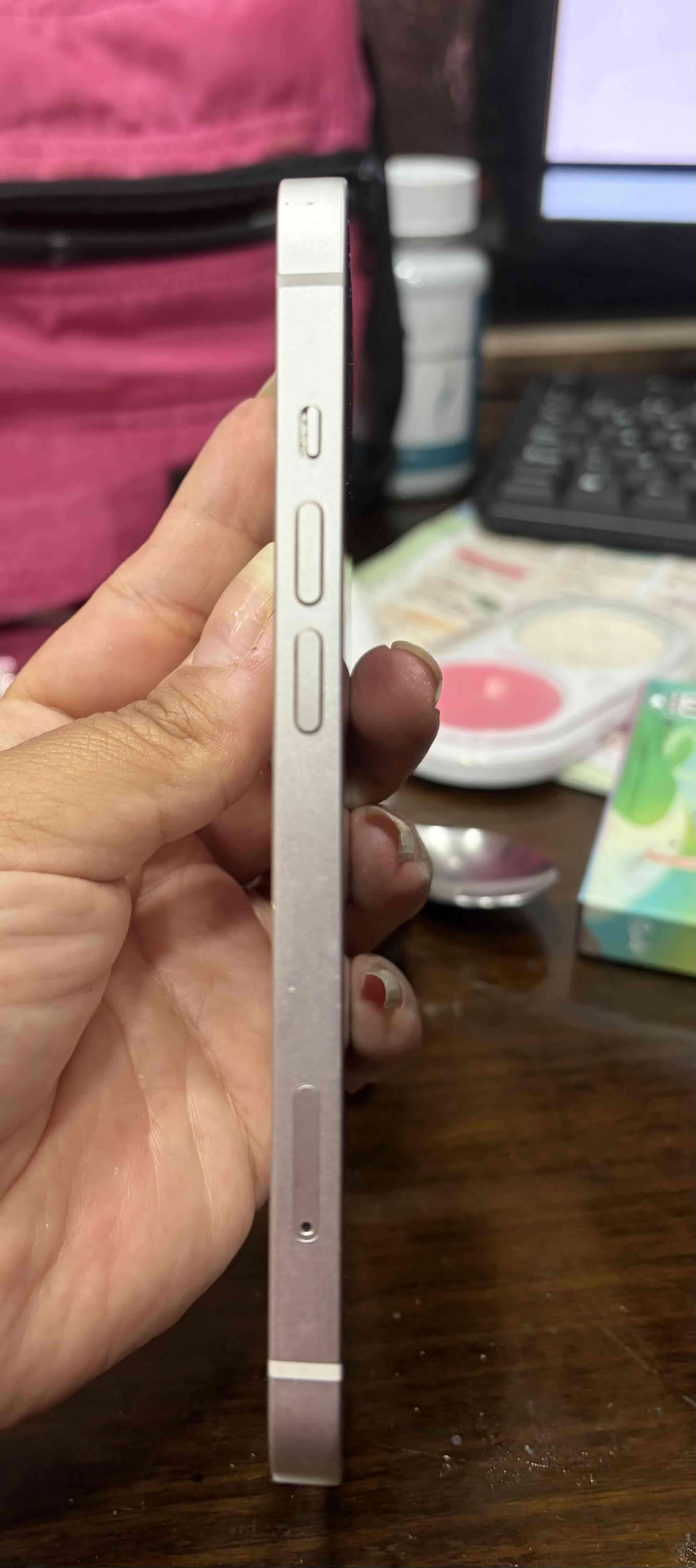 iPhone blanco 13 - miniatura 4