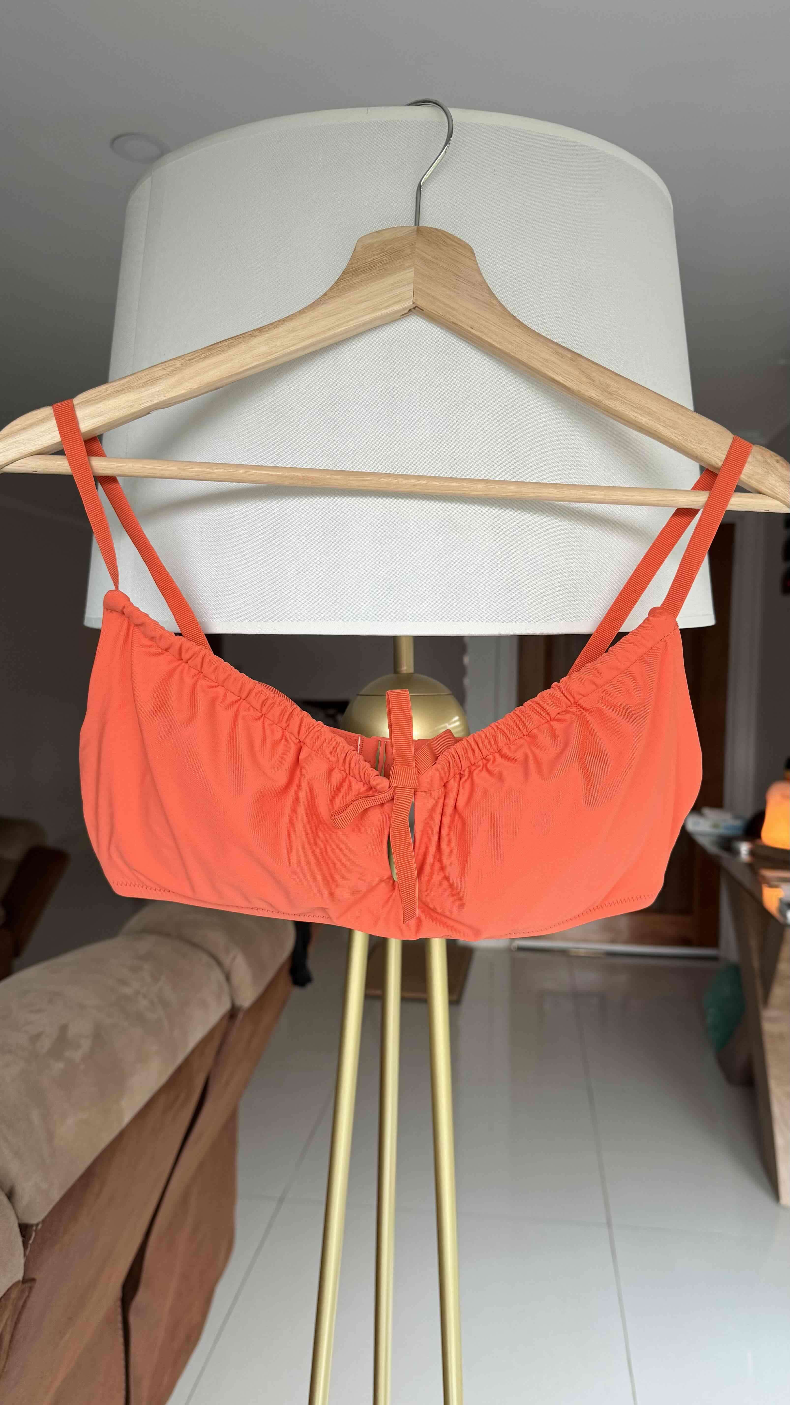 Top bikini naranjo brillante American Eagle