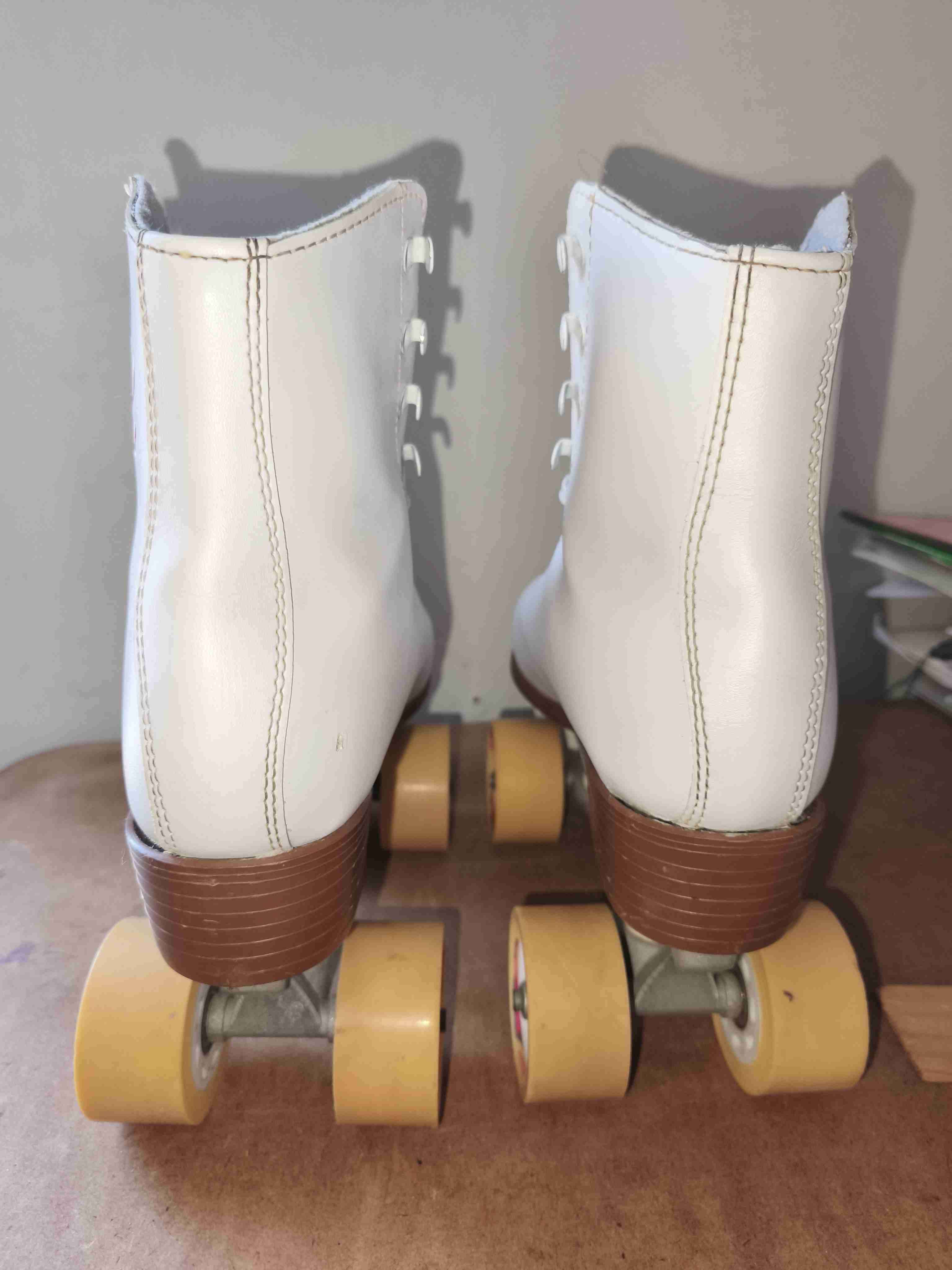 Patines blancos Honda - miniatura 3