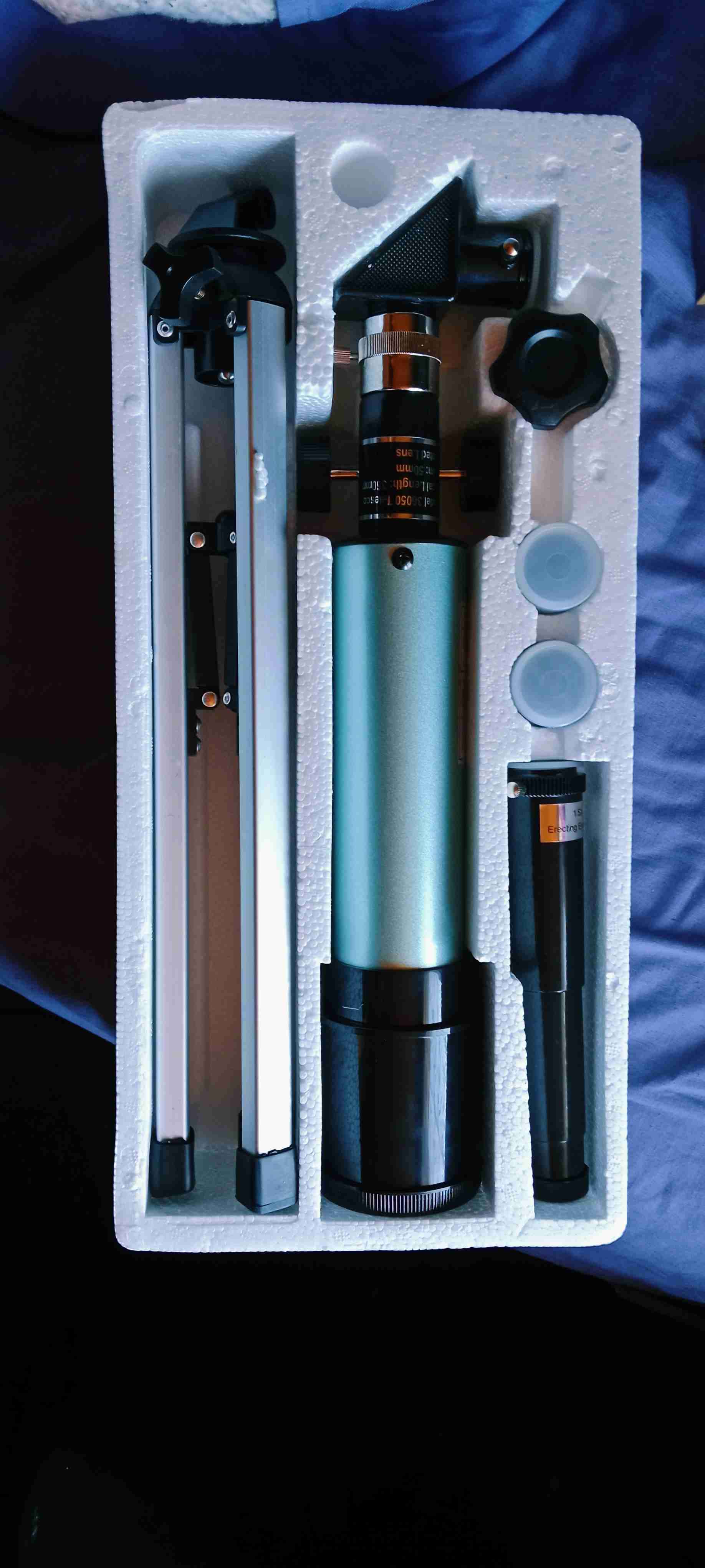 Telescopio con trípode