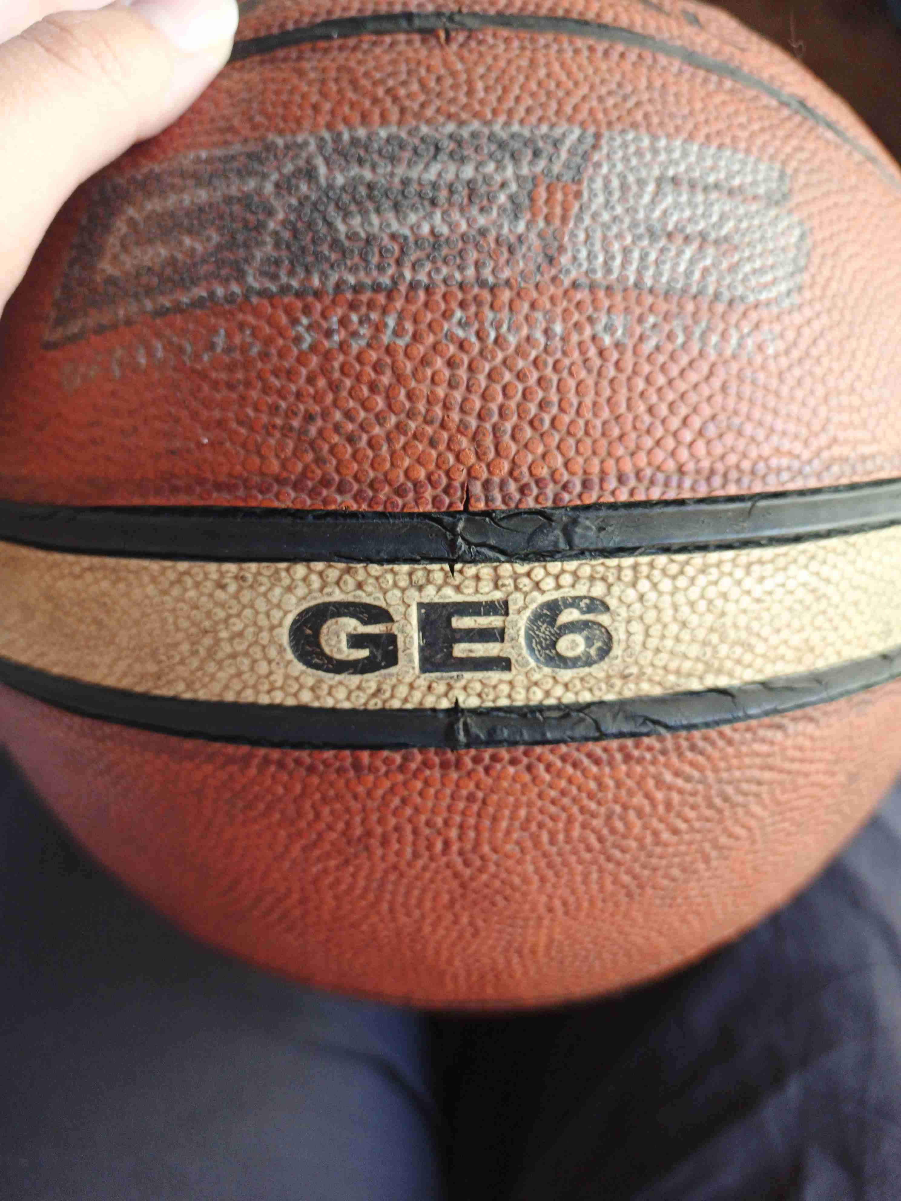 Balón de baloncesto Molten GE6 - 2