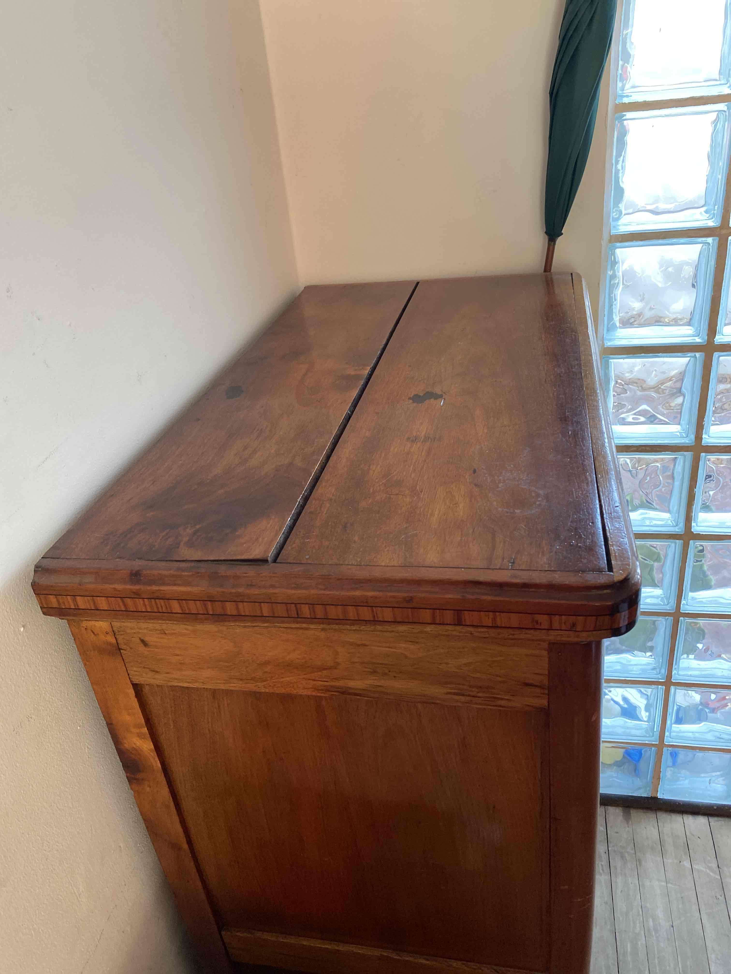 Licorera antigua de madera restaurada - miniatura 4