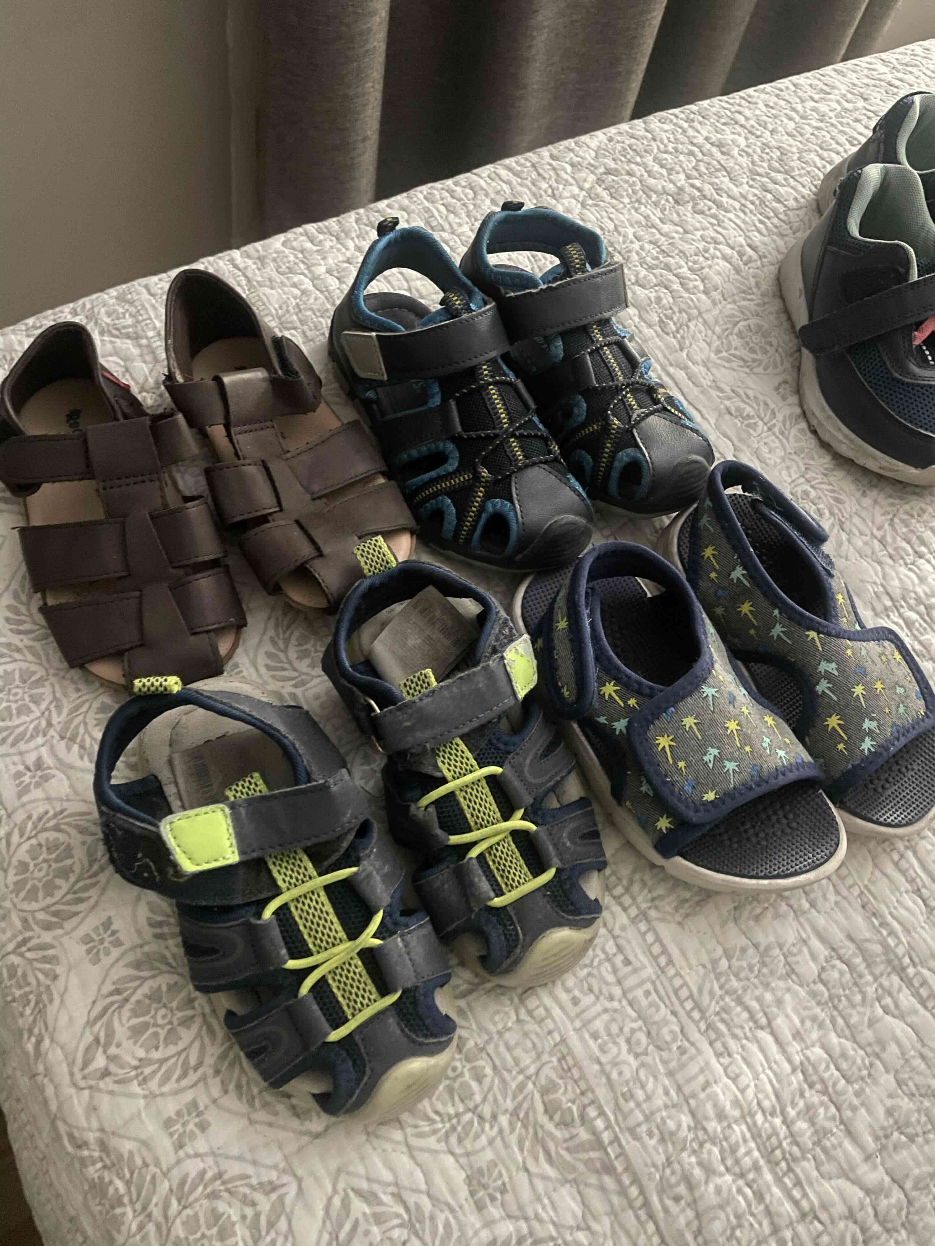 ☀️ Lote de 4 Sandalias Niño Talla 25 (¡Listas para